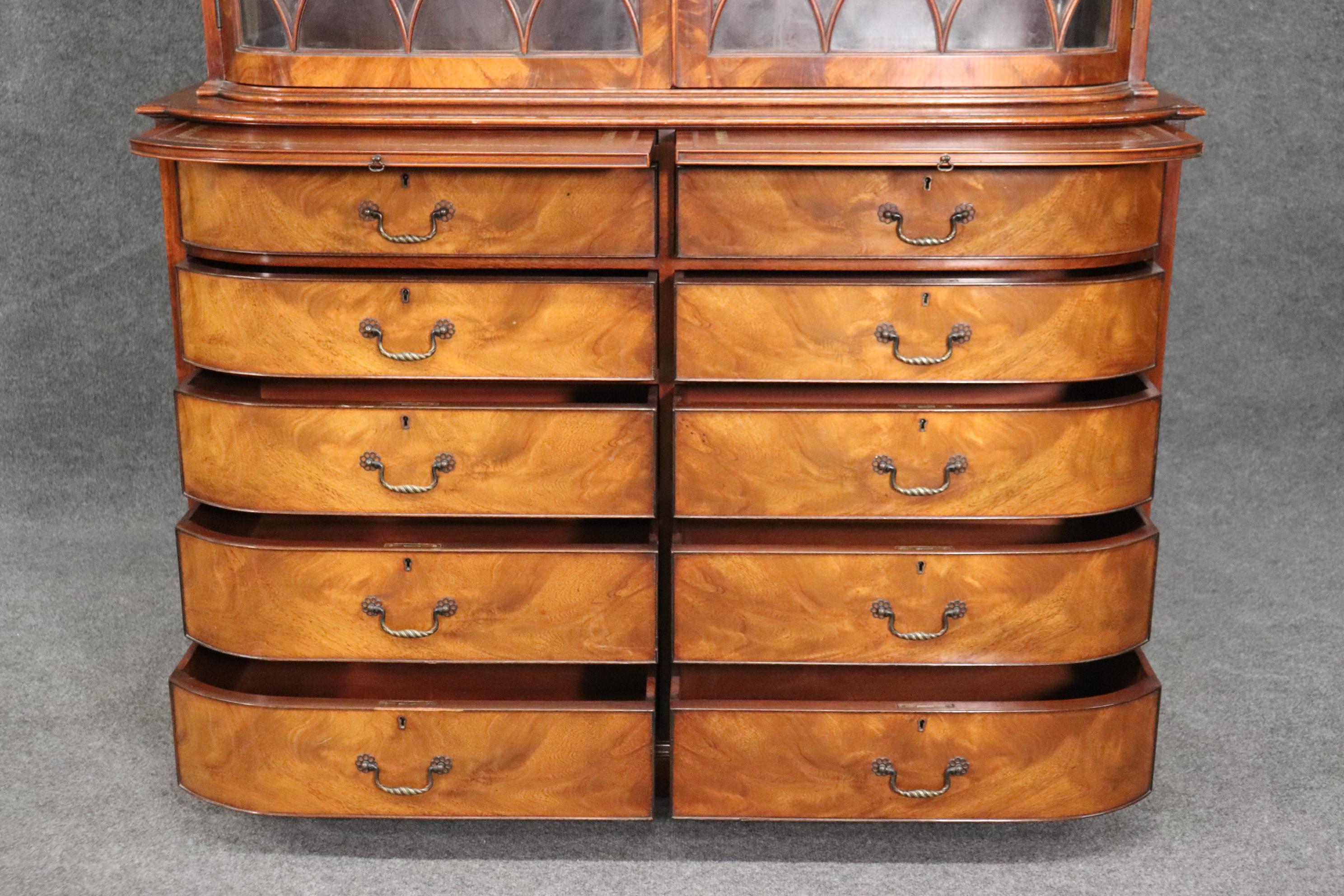 Rare Curved Hand-Blown Glass Figured Walnut Beacon Hill China Cabinet Bookcase In Good Condition In Swedesboro, NJ