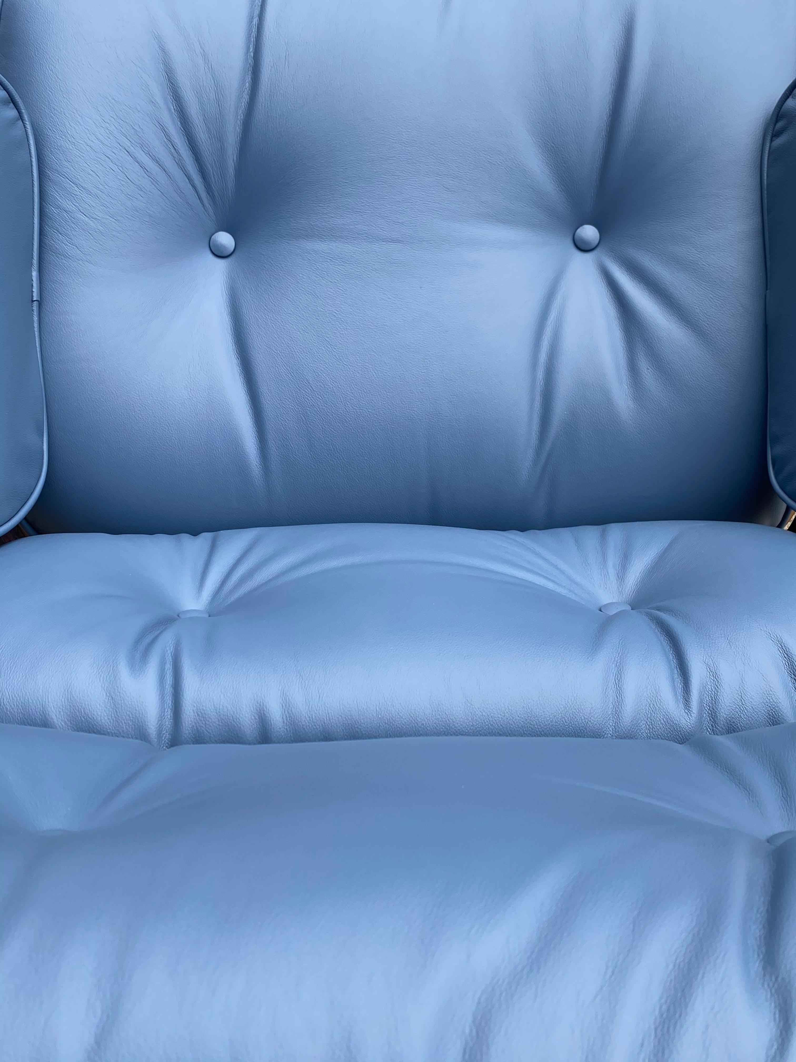 blue eames chair