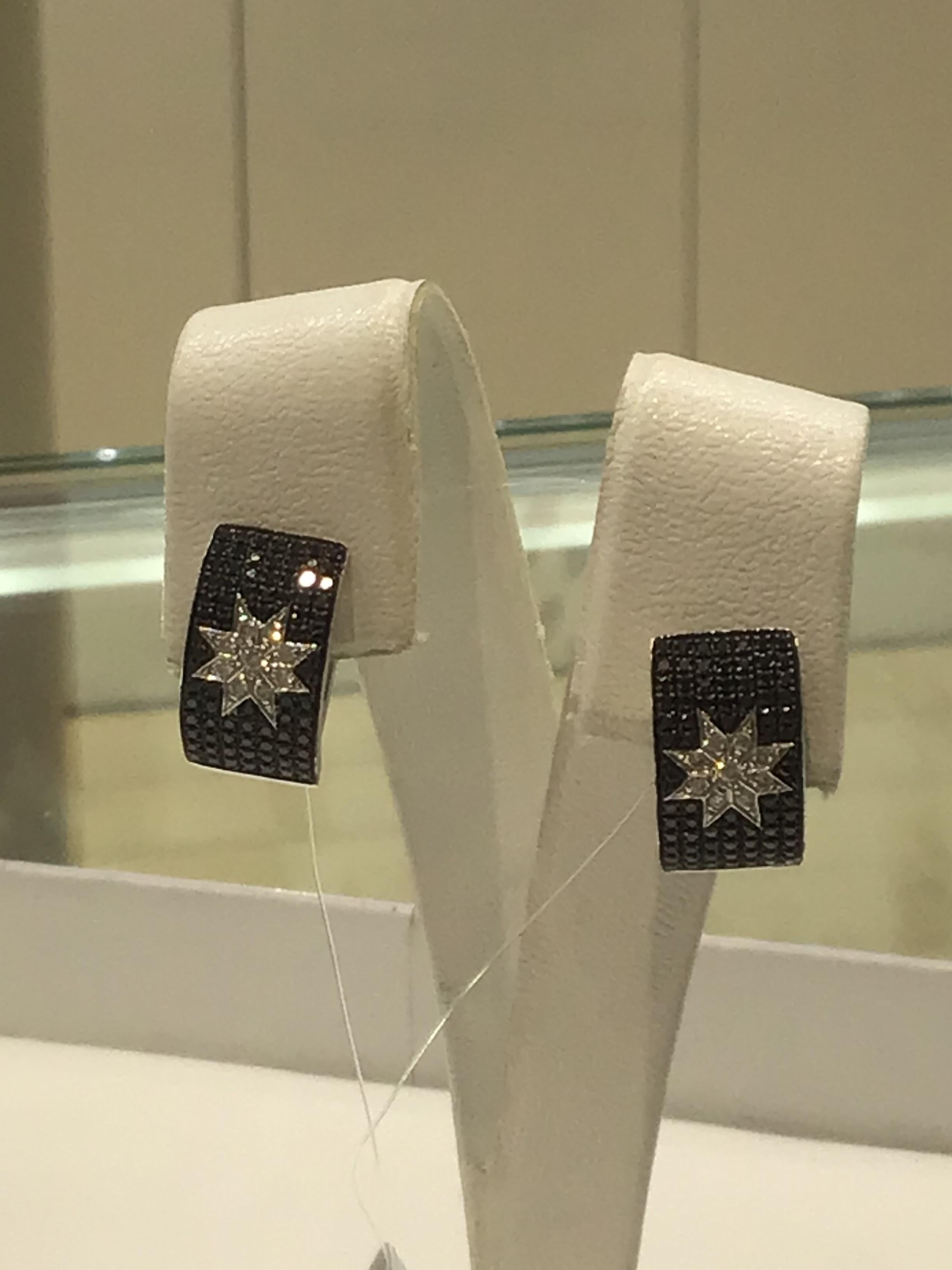 Raro Personalizzare gli orecchini in oro bianco con diamanti neri In condizioni Nuovo in vendita a Genève, GE