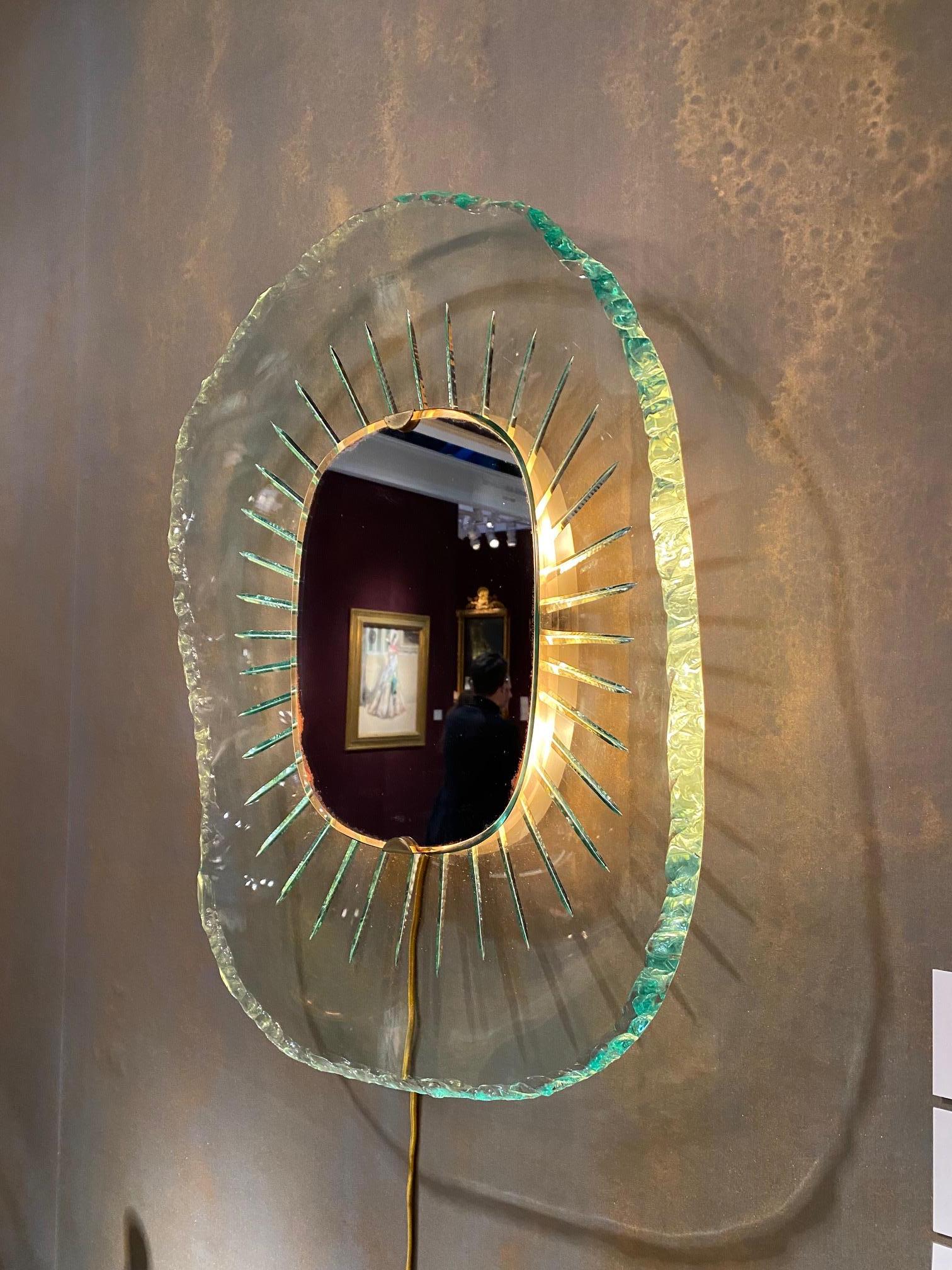 Milieu du XXe siècle Rare miroir en verre taillé et déchiré  Modèle 1657 de Max Ingrand pour Fontana Arte en vente