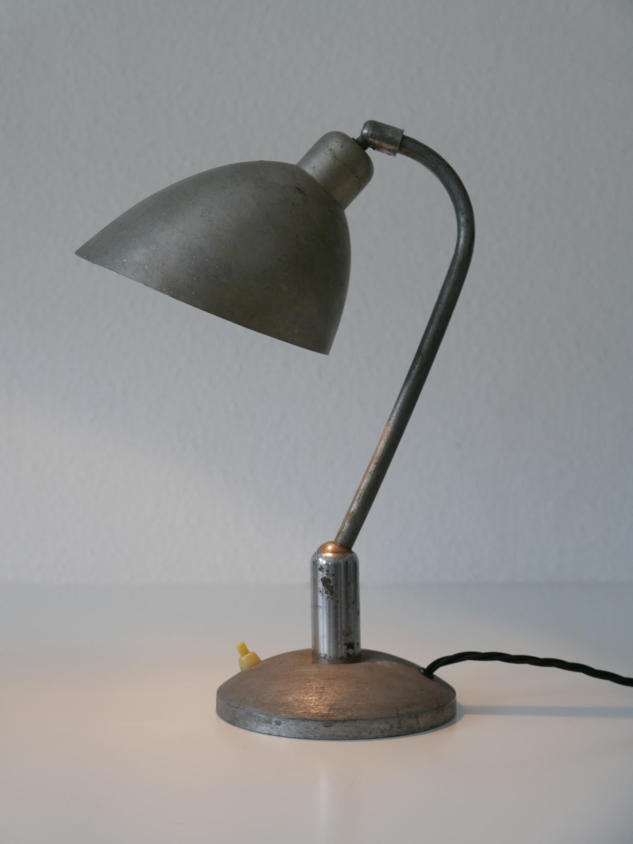 Extremely rare and articulated Czech functionalist table lamp. Designed by the Czech functionalist architect Frantisek or Franta Anyz in 1920s. Manufactured in 1920s in Czech Republic.

Executed in aluminium and steel. The lamp needs 1 x E27 Edison