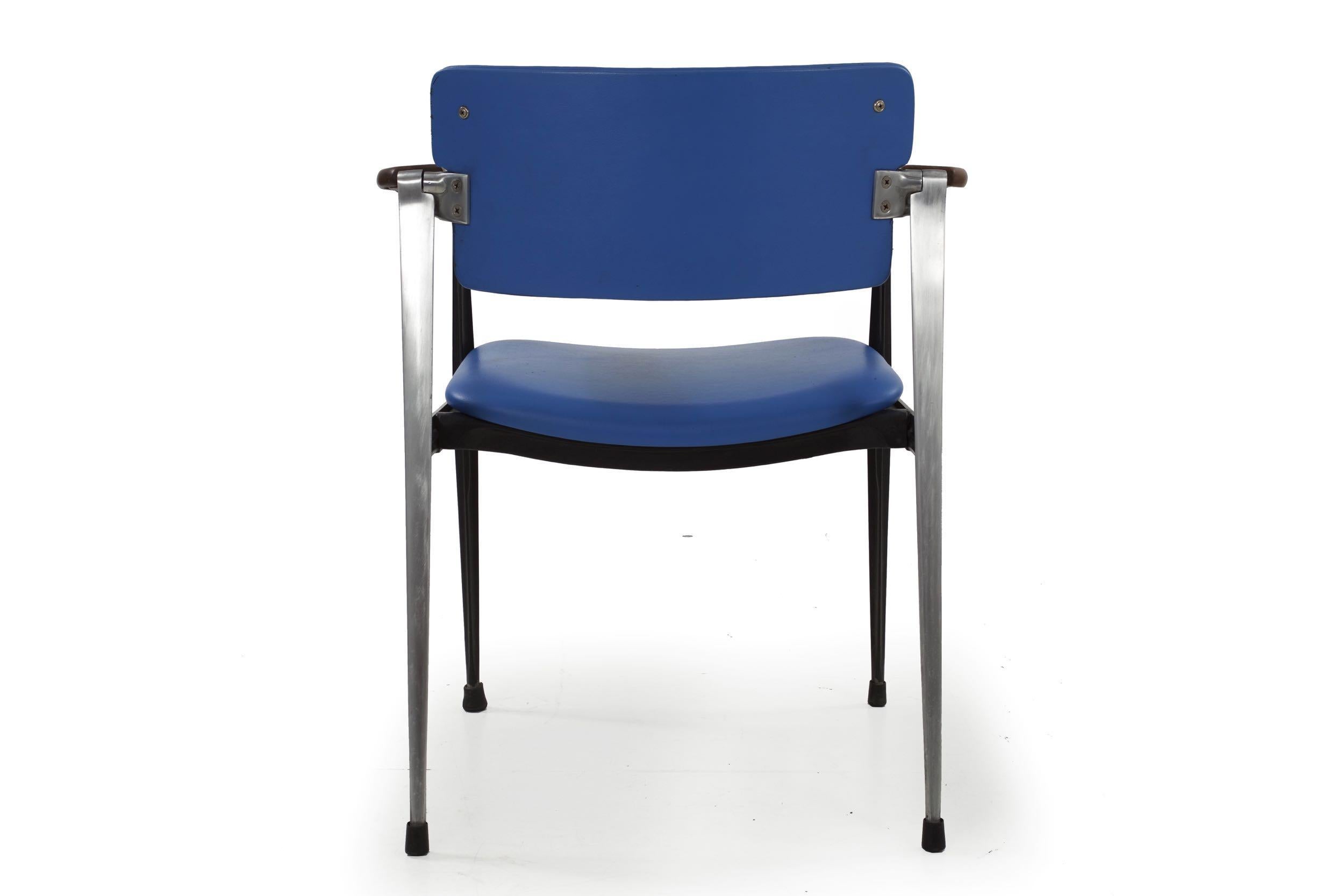Américain Dan Johnson pour Shelby Williams rare fauteuil en noyer et aluminium, vers les années 1960 en vente