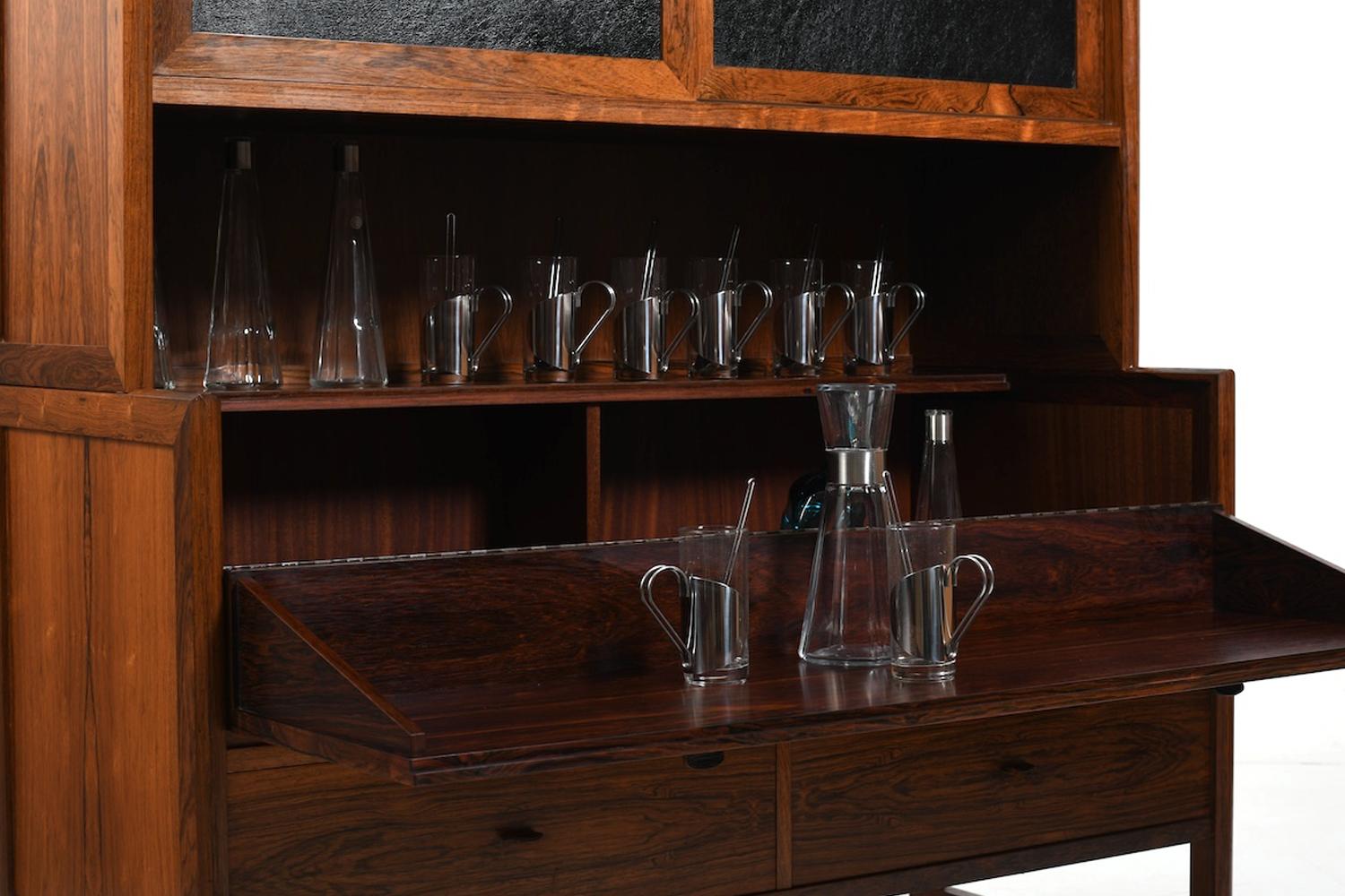 Scandinavo moderno Raro mobile bar danese con parti in pelle anni '60 in vendita