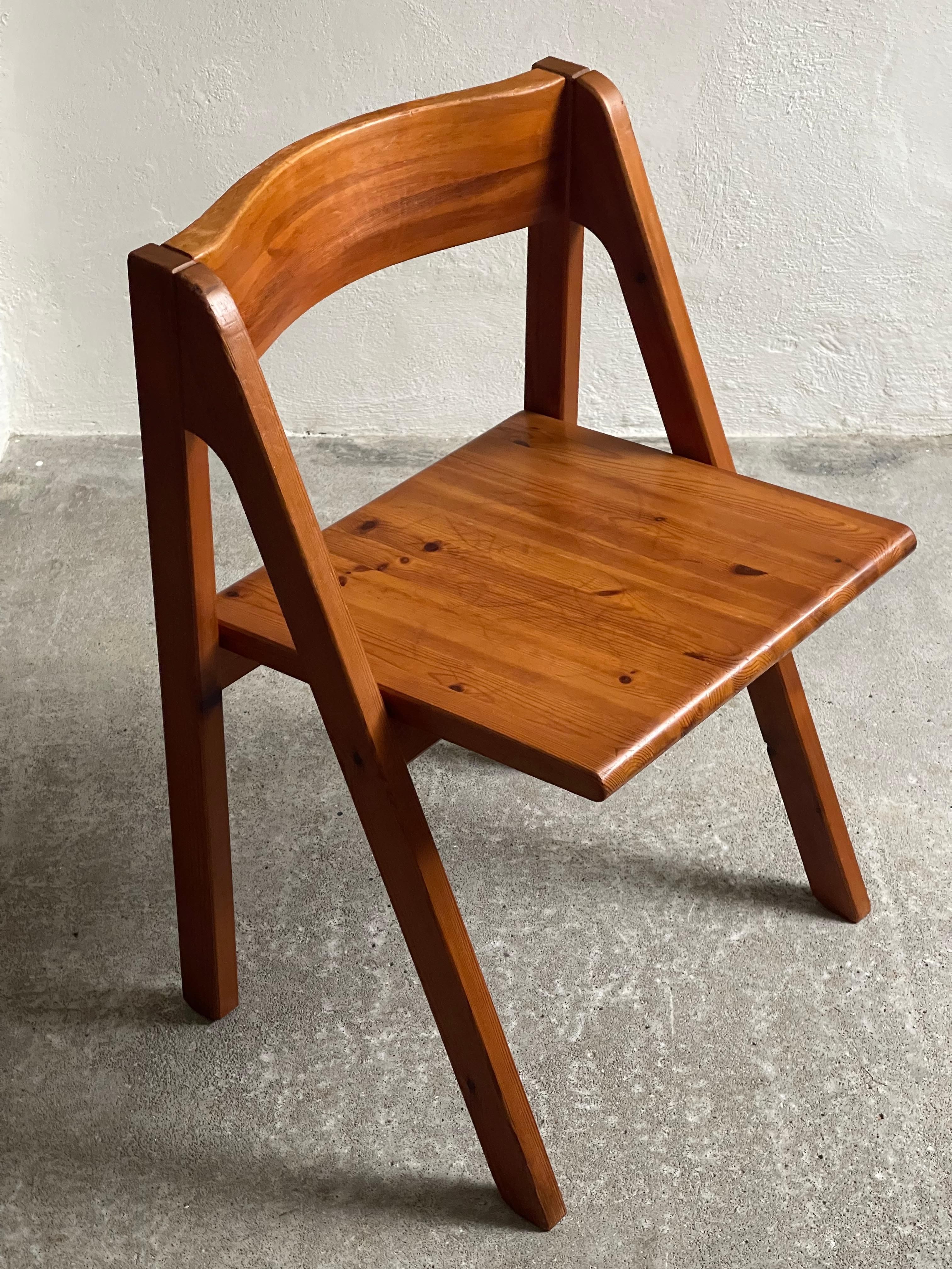 Rare Danish Chair in Solid aged Pine by Nissen & Gehl 1970, Model: Fyrkat For Sale 7