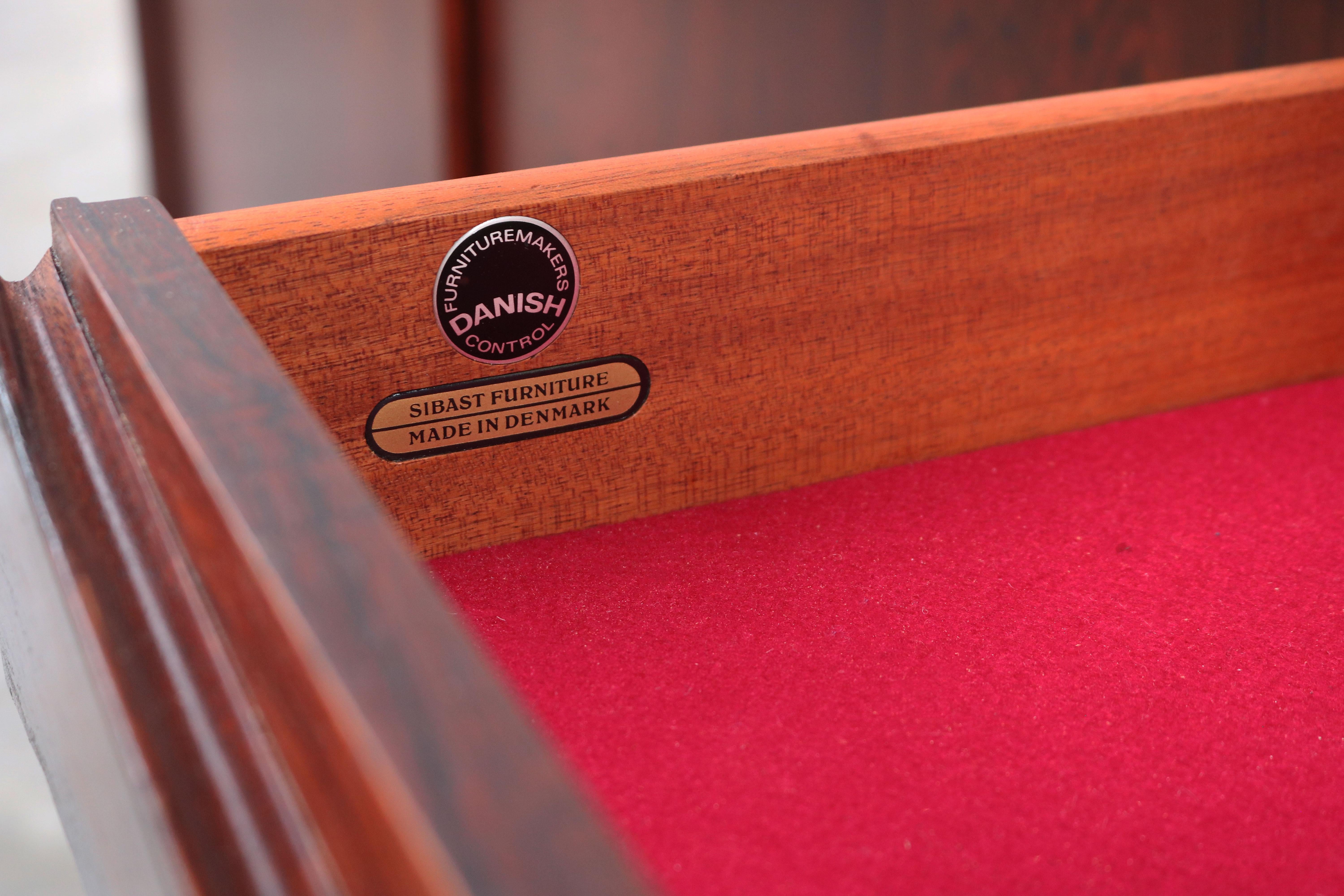 Raro modello di design danese: Credenza OS29 di Arne Vodder per Sibast Rosewood 1950 in vendita 2
