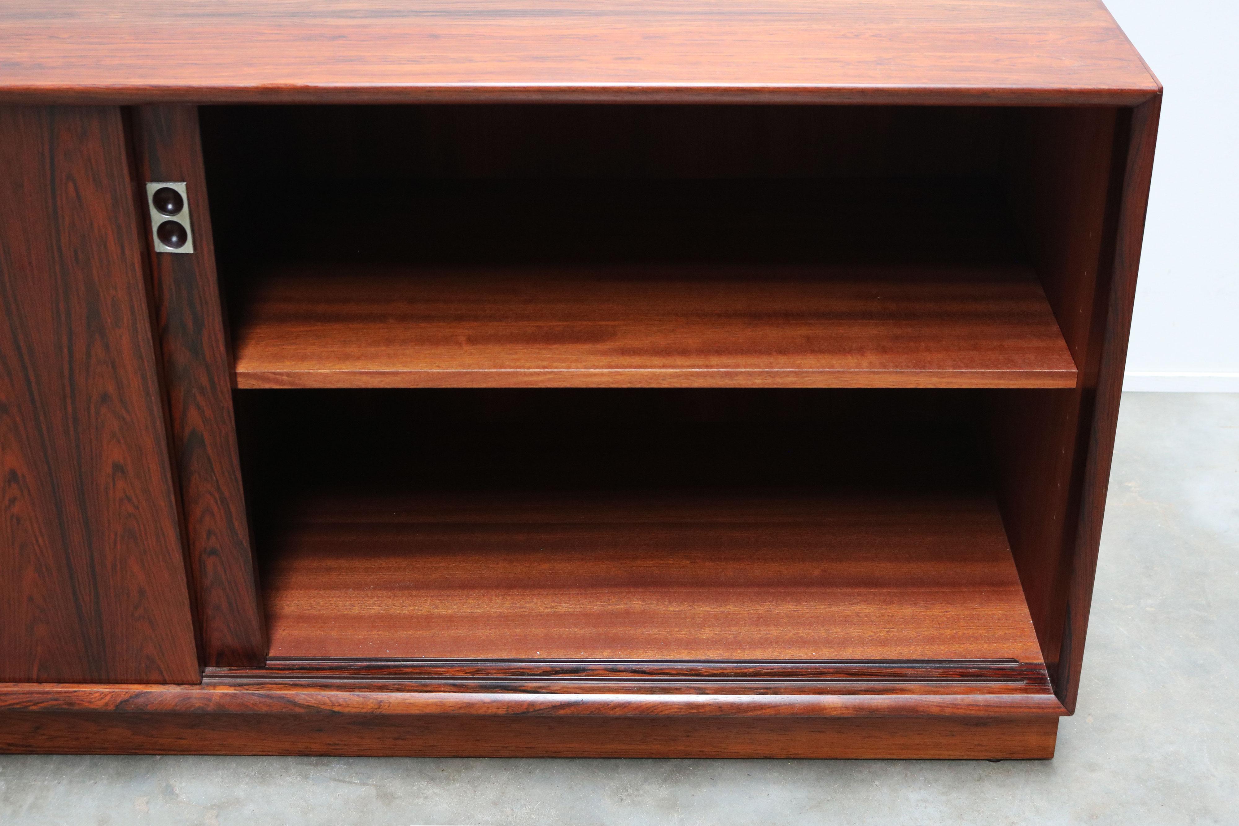 Rare buffet danois design d'Arne Vodder pour Sibast meubles 1958 Bois de rose en vente 3