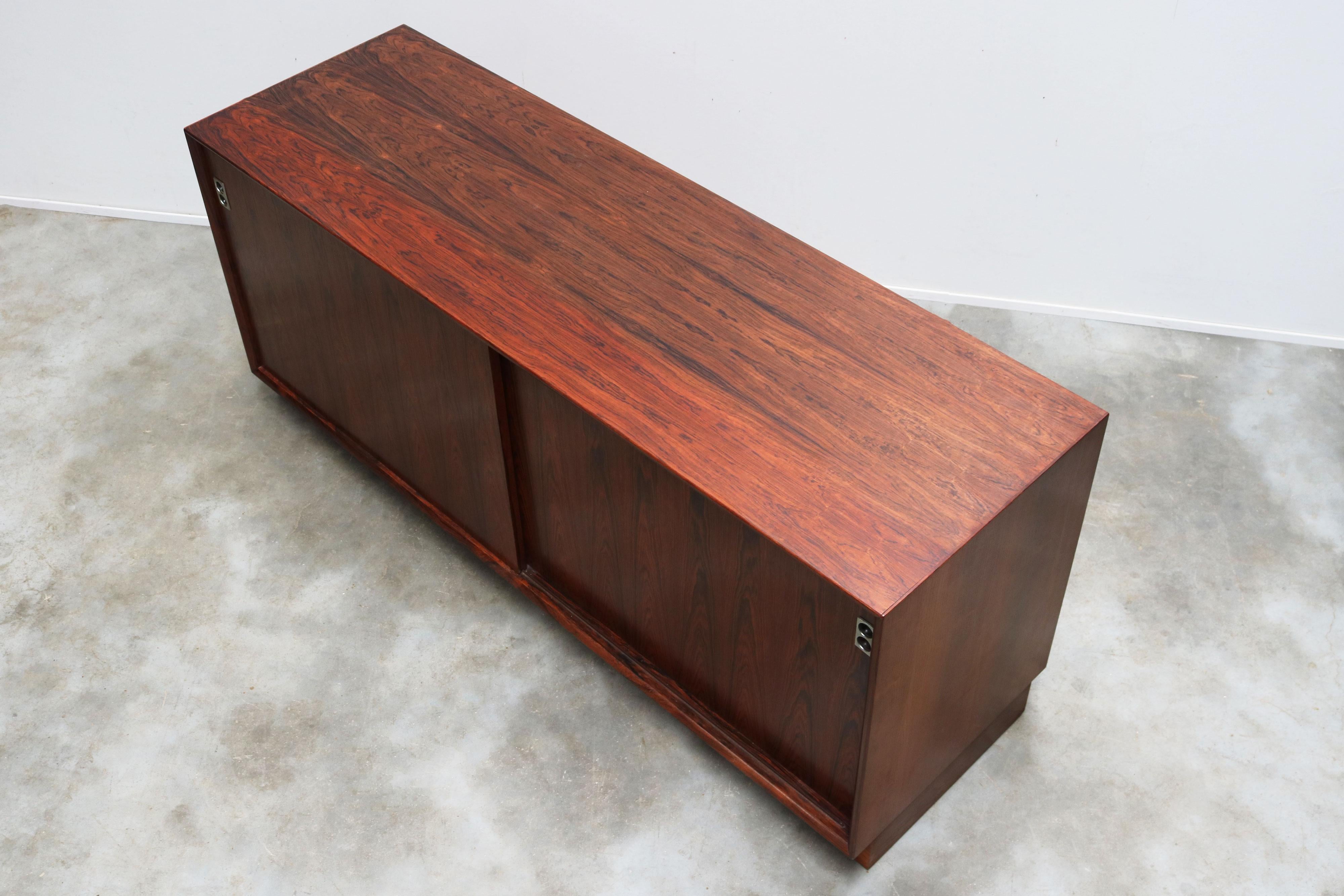 Rare buffet danois design d'Arne Vodder pour Sibast meubles 1958 Bois de rose en vente 4