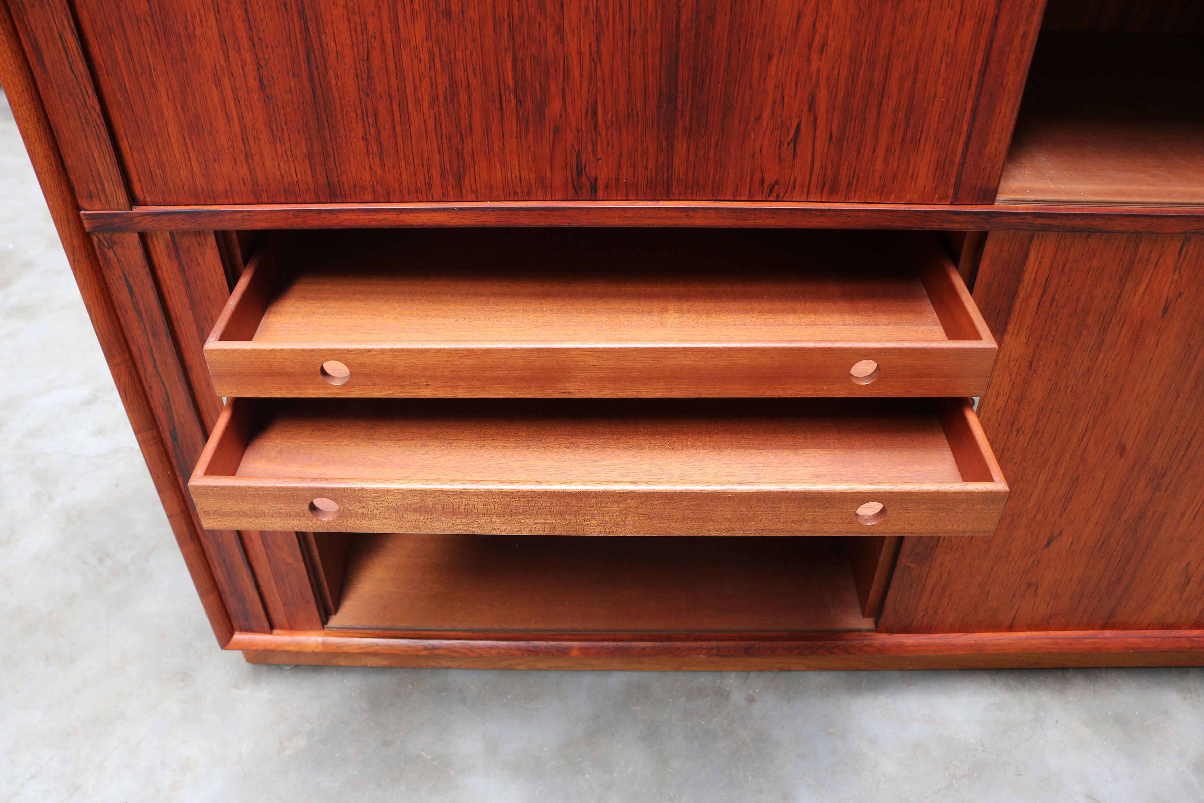 rara credenza di design danese con ante a tamburo di Arne Vodder per Sibast 1958 in vendita 1