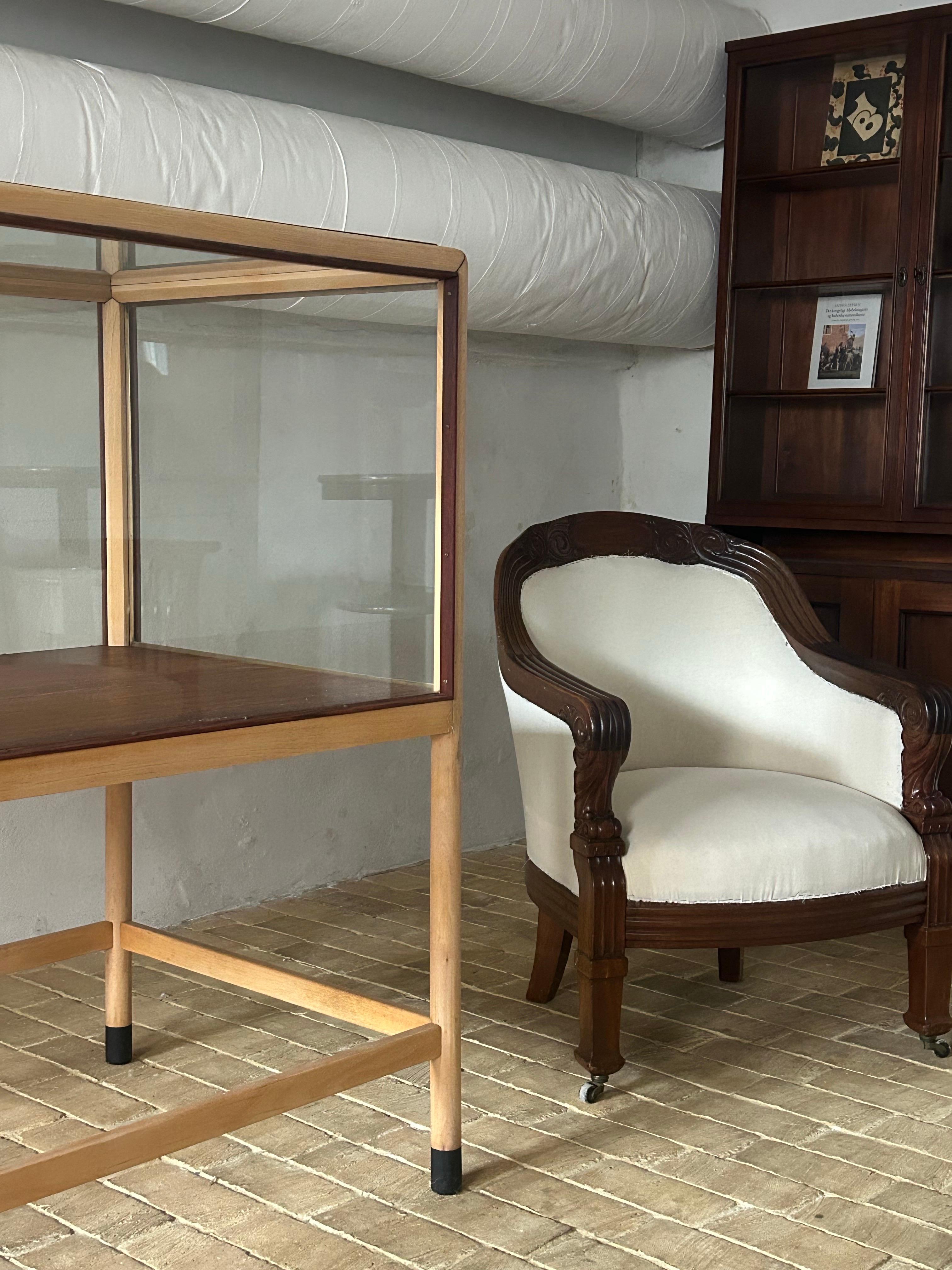 Rara vitrina danesa moderna de mediados de siglo, Dinamarca Años 60 Danés en venta