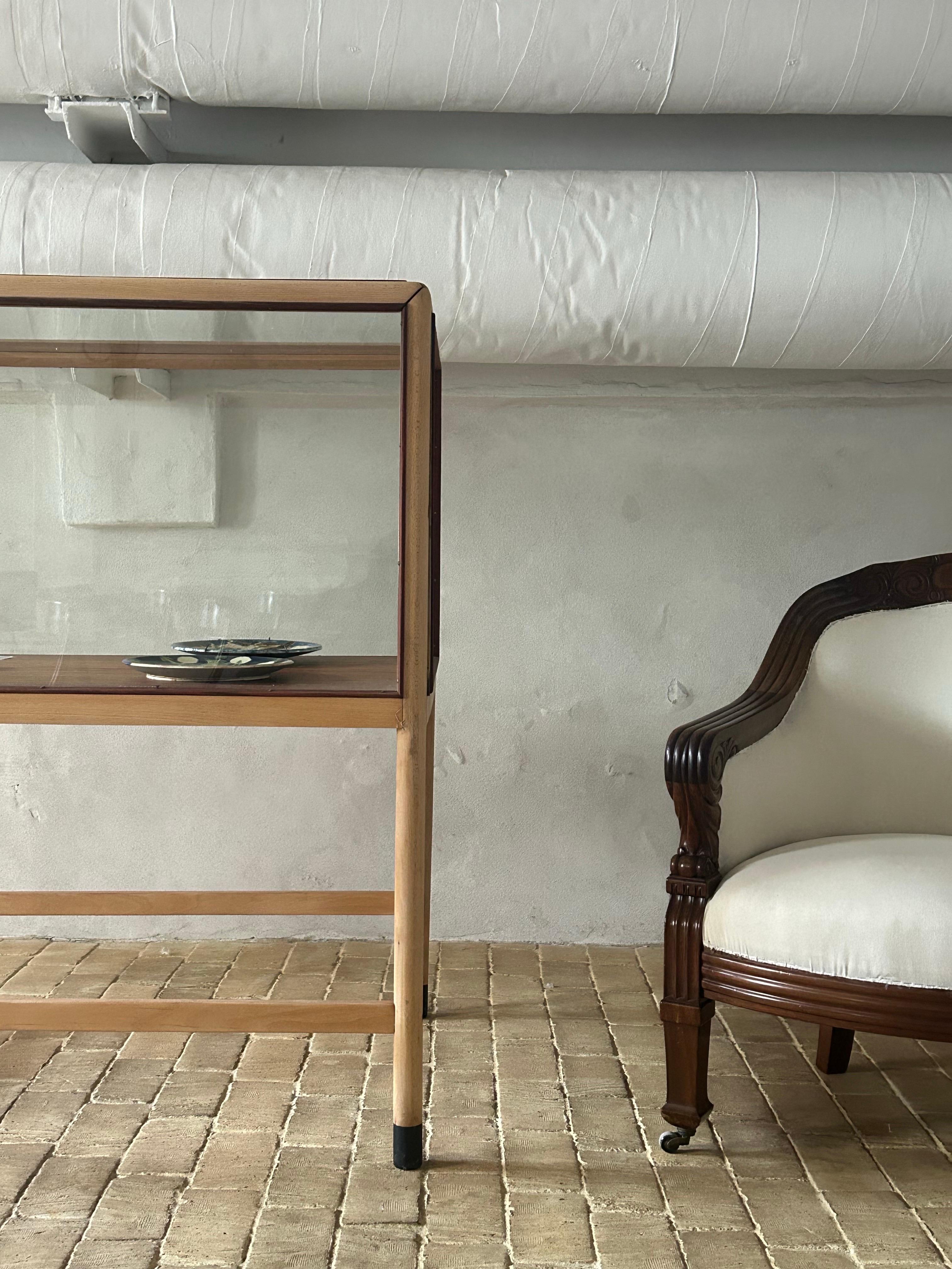 Rara vitrina danesa moderna de mediados de siglo, Dinamarca Años 60 en Bueno estado para la venta en Valby, 84