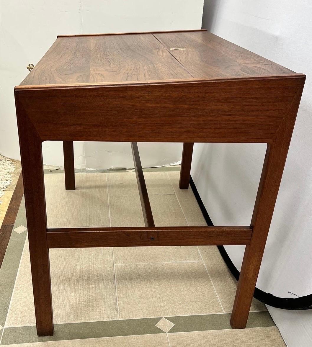 Finnish Rare Danish Modern Arne Wahl Iversen Vanity Desk