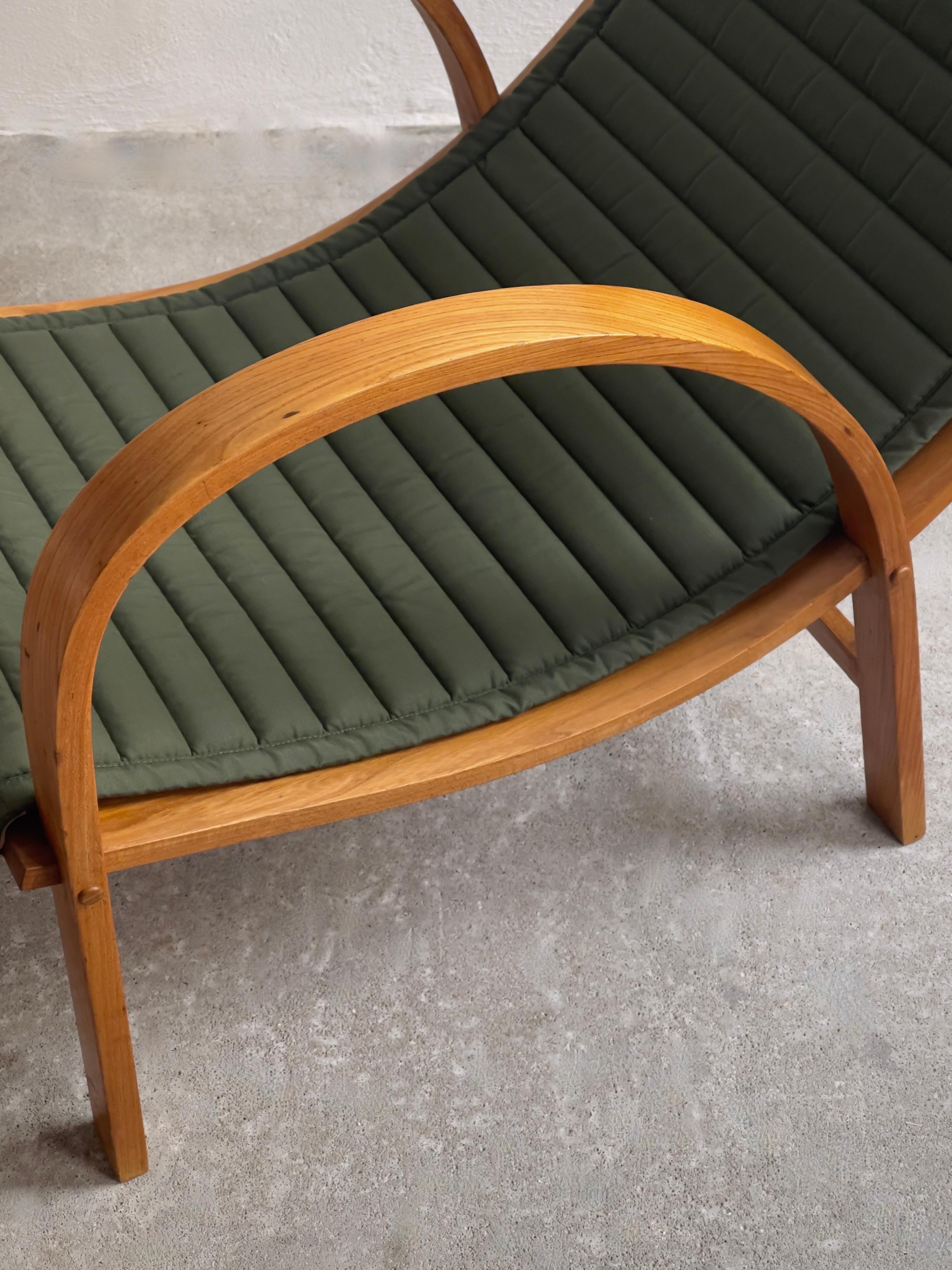 Rare 1940s Danish Modern Lounge Chair in Elm by Søren Hansen for Fritz Hansen  For Sale 6