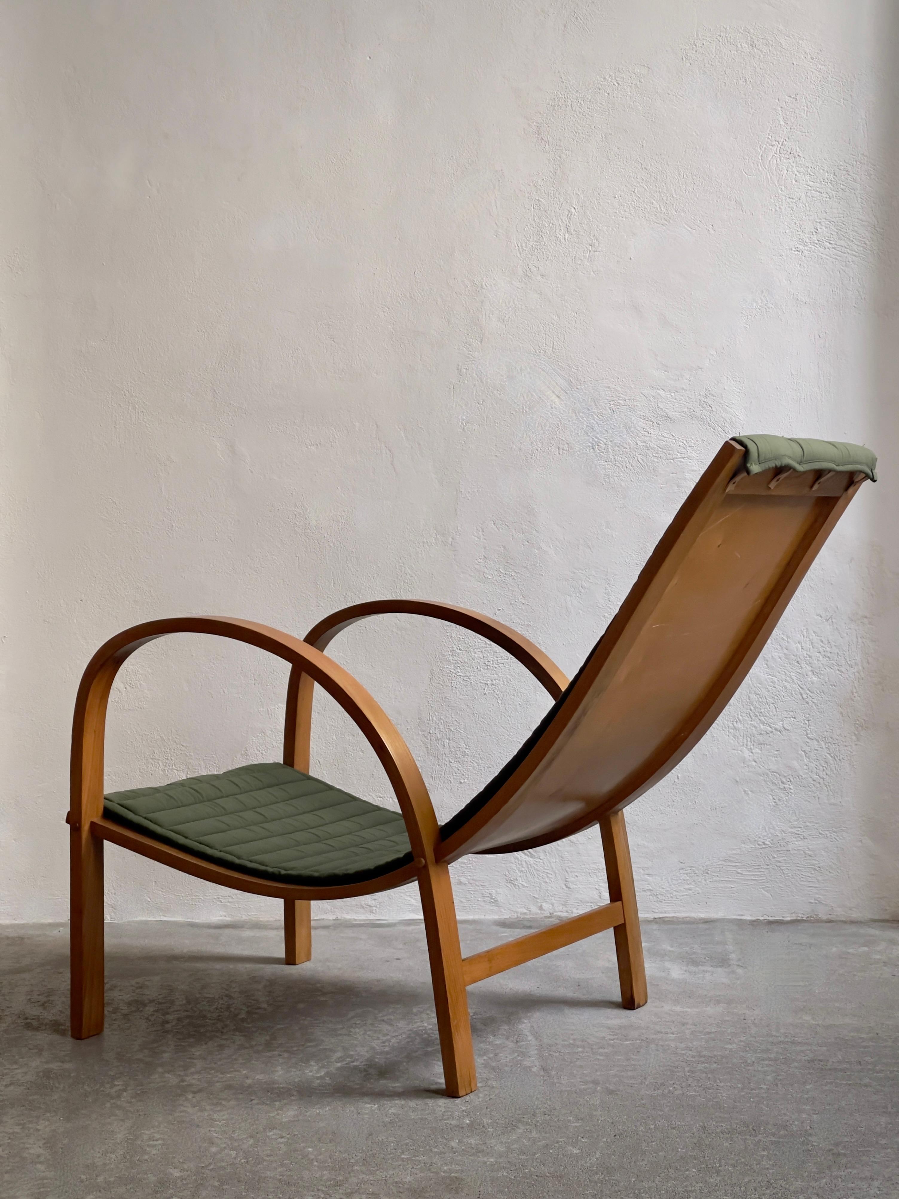 Rare 1940s Danish Modern Lounge Chair in Elm by Søren Hansen for Fritz Hansen  For Sale 7