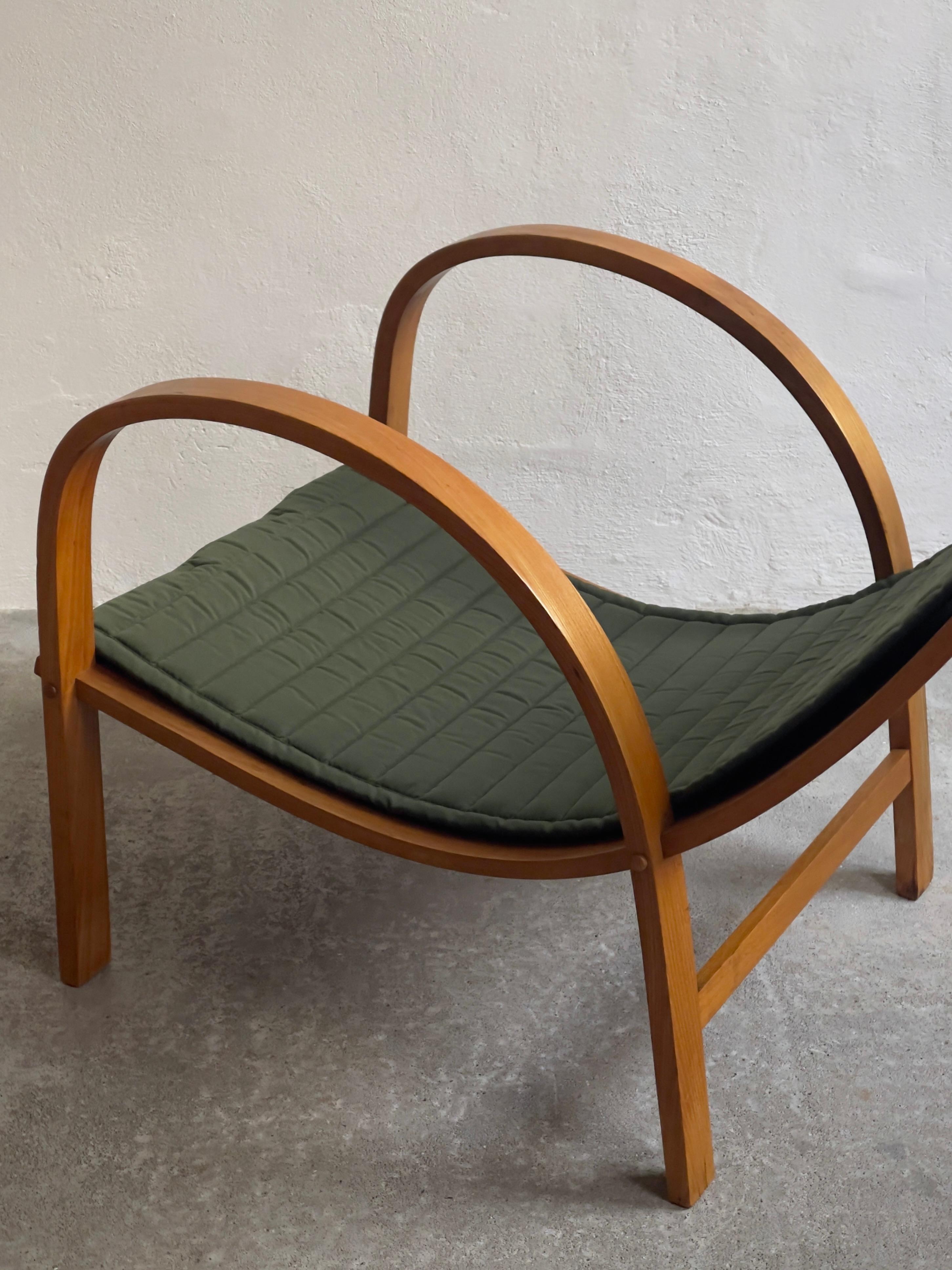 Rare 1940s Danish Modern Lounge Chair in Elm by Søren Hansen for Fritz Hansen  For Sale 9
