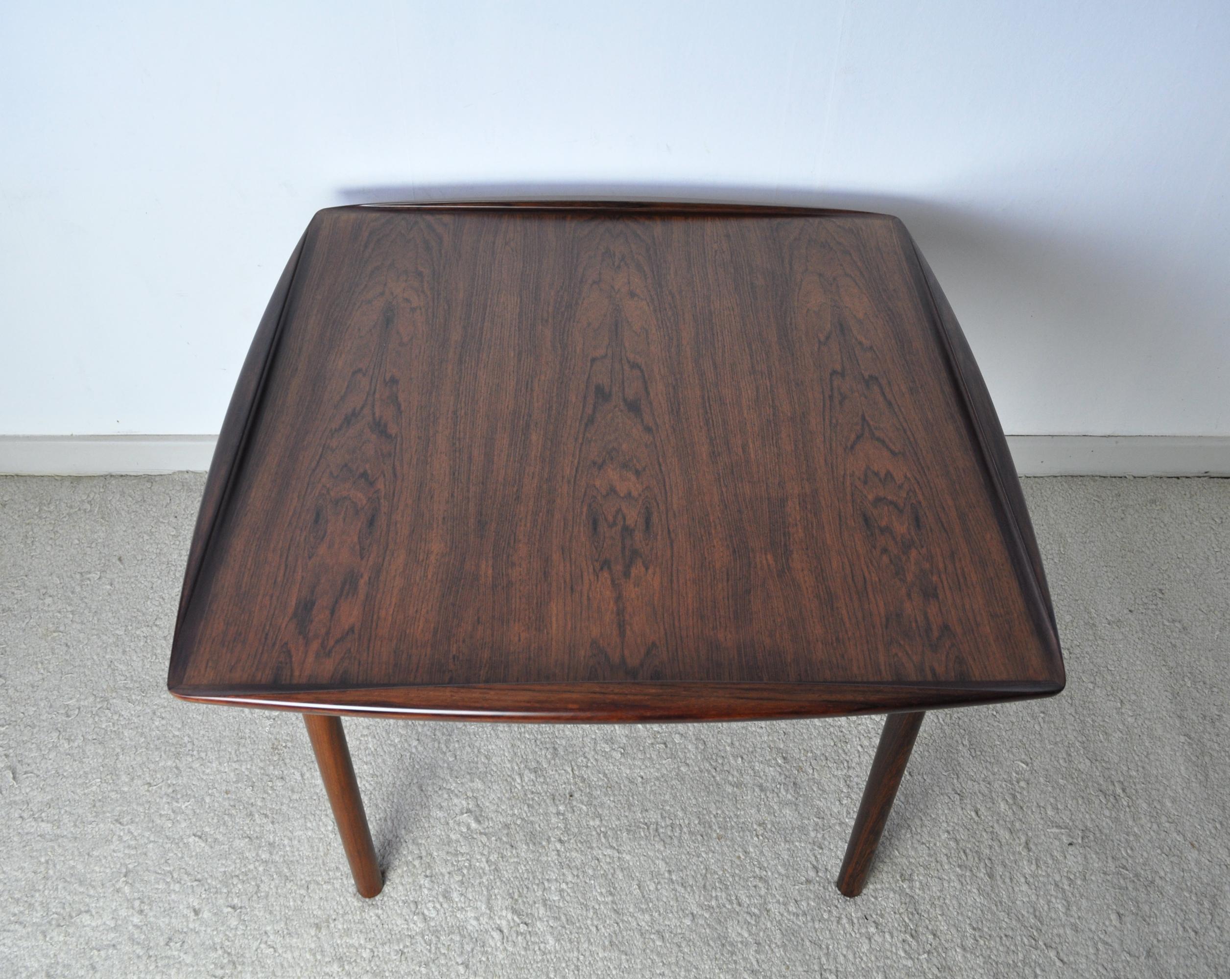 Rare Danish Modern Rosewood Coffee Table by Grete Jalk for P. Jeppesen In Good Condition For Sale In Vordingborg, DK