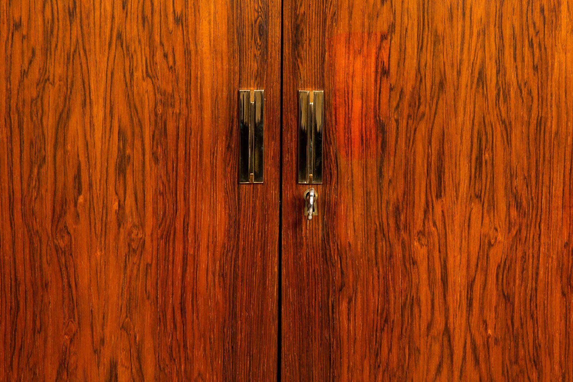 Seltener dänischer moderner Tamour-Door-Barschrank aus Rosenholz von Kurt Ostervig aus Rosenholz im Angebot 8