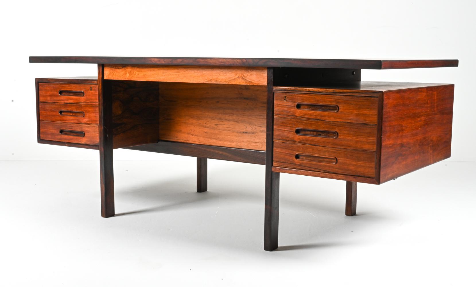 Mid-Century Modern Rare Danish Rosewood Desk Attributed to Jorgen & Nanna Ditzel for Kolds Savvaerk For Sale