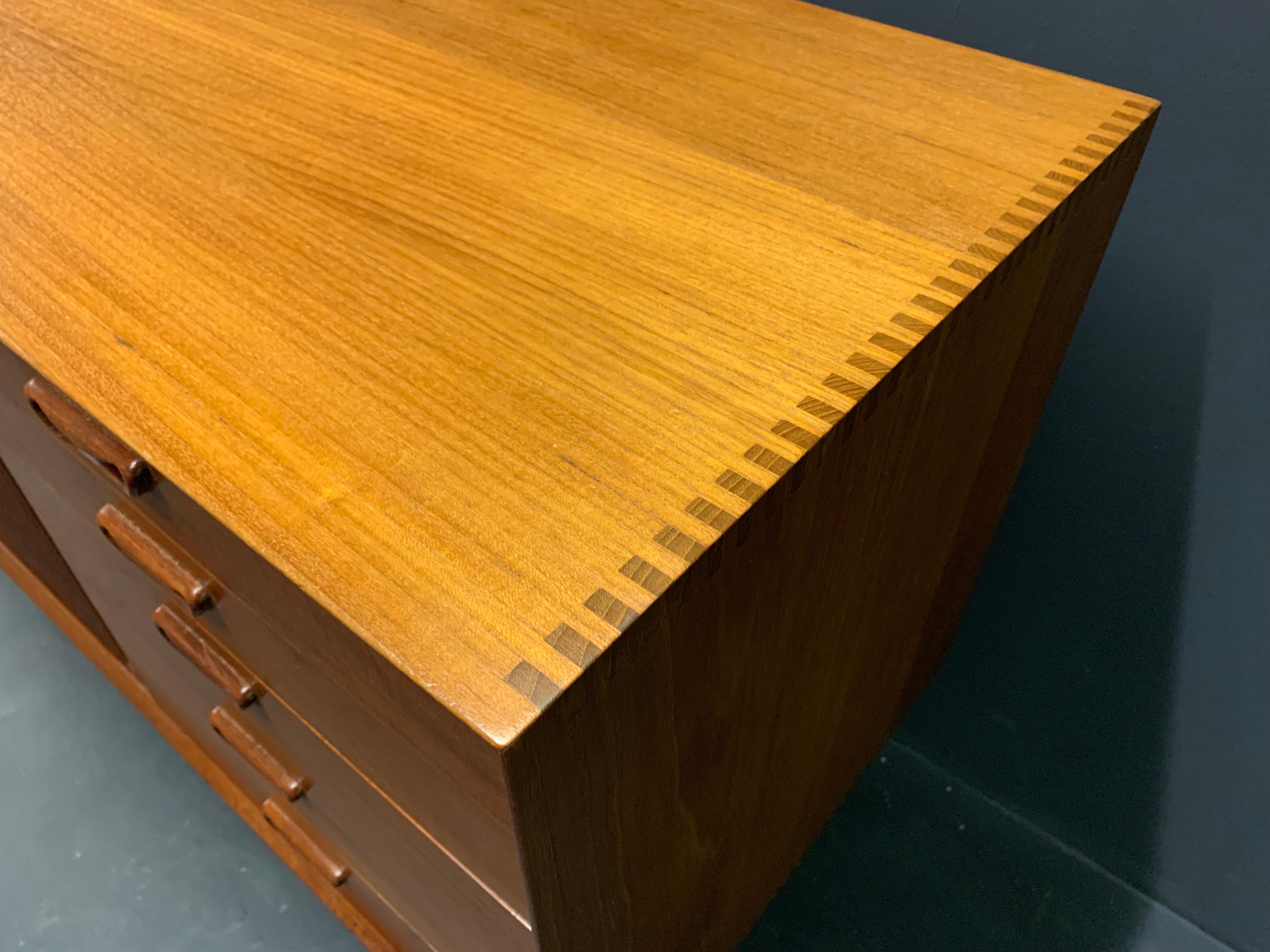 Rare Danish Teak Sideboard by Peter Hvidt Og Orla Mølgaard-Nielsen 2