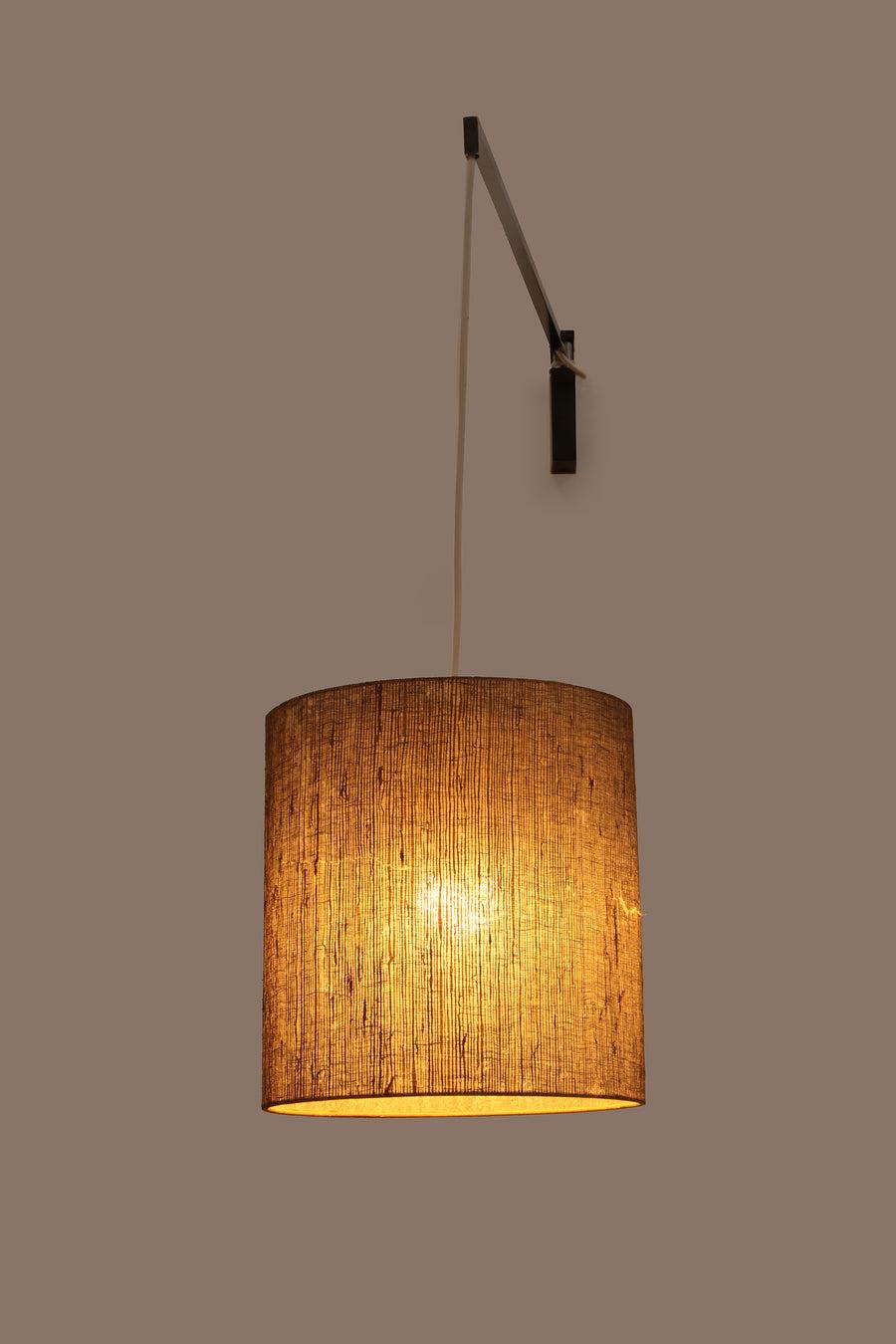 Lampe murale danoise avec chrome dans un beau modèle épuré, 1960

Cette lampe murale danoise vintage très unique est d'une qualité parfaite. 
Belle dans sa simplicité, cette applique vintage danoise avec un bel abat-jour. Design/One typique du