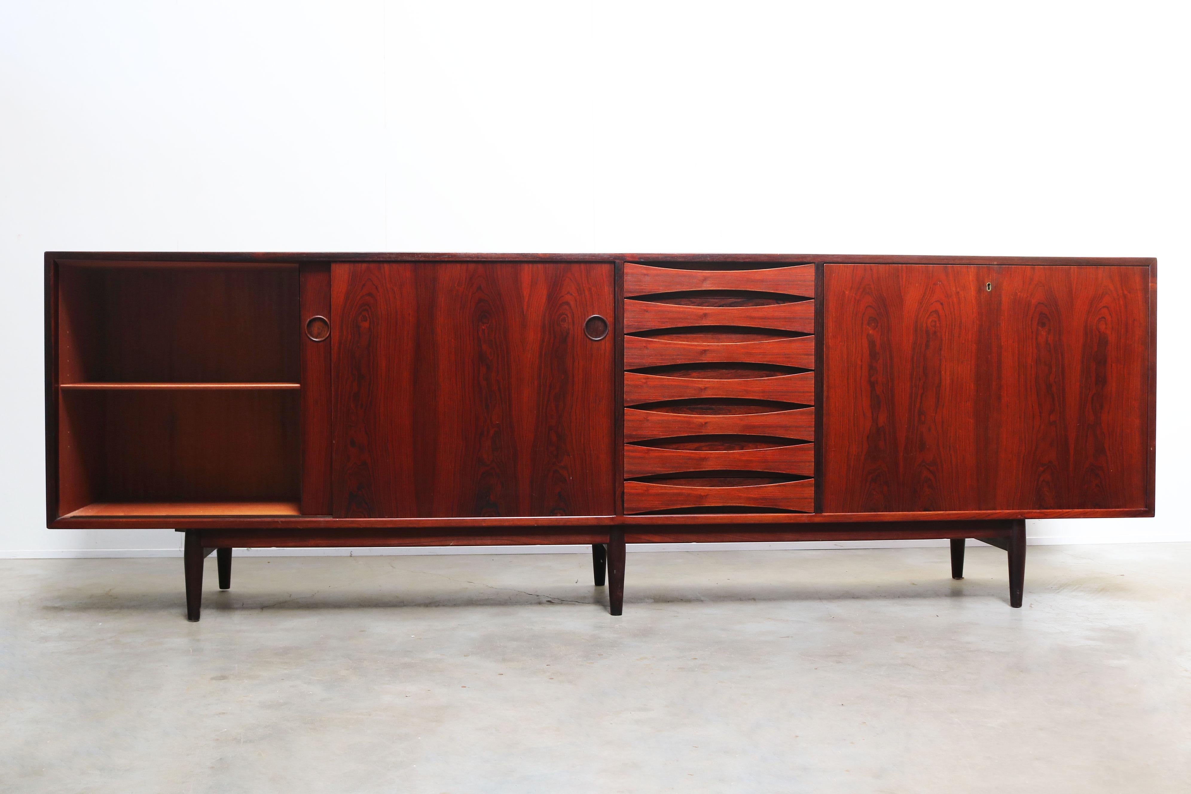Hand-Crafted Rare Dansih design sideboard model 29A by Arne Vodder for Sibast furniture 1950 For Sale