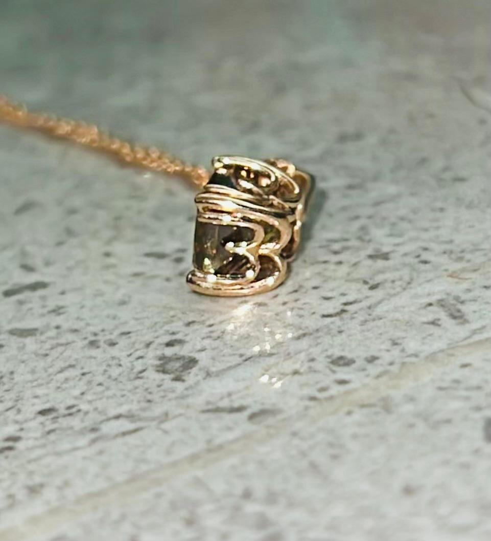 Seltene dunkle olivfarbene 1,66 Karat Diamant BB Babe Anhänger mit Rosenrosa Halskette 1
