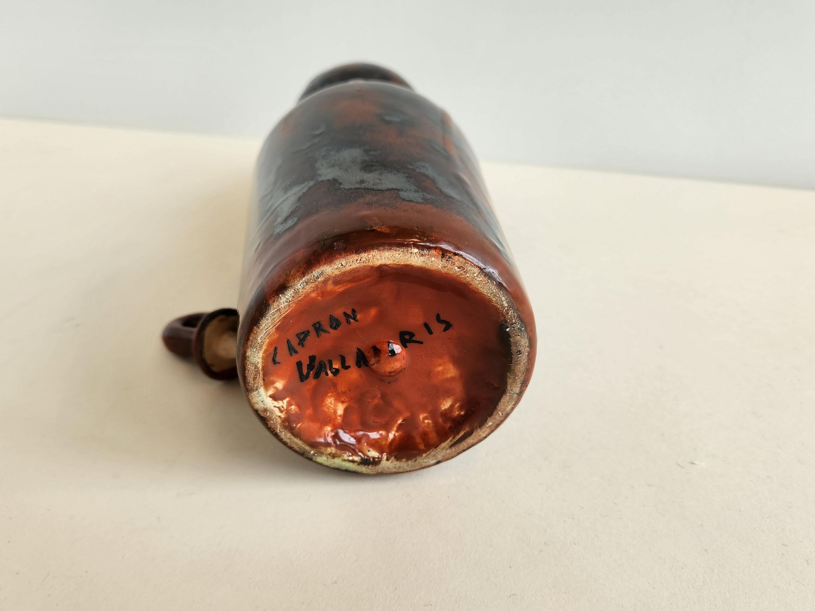 Céramique Roger Capron - Rare bouteille en céramique rouge foncé vintage en vente