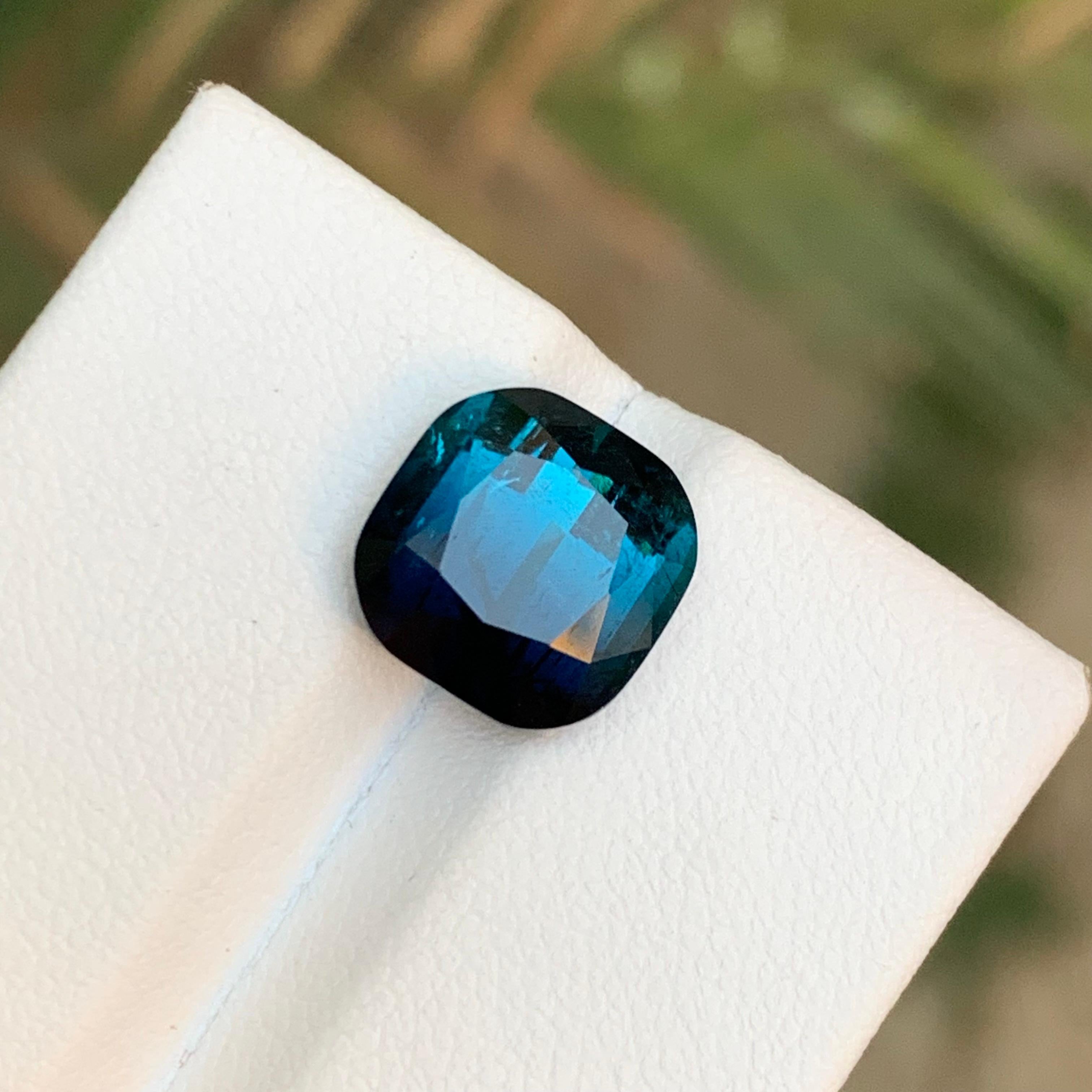 Rara gemma di tormalina naturale blu scuro, anello a cuscino quadrato da 5,85 carati in vendita 7