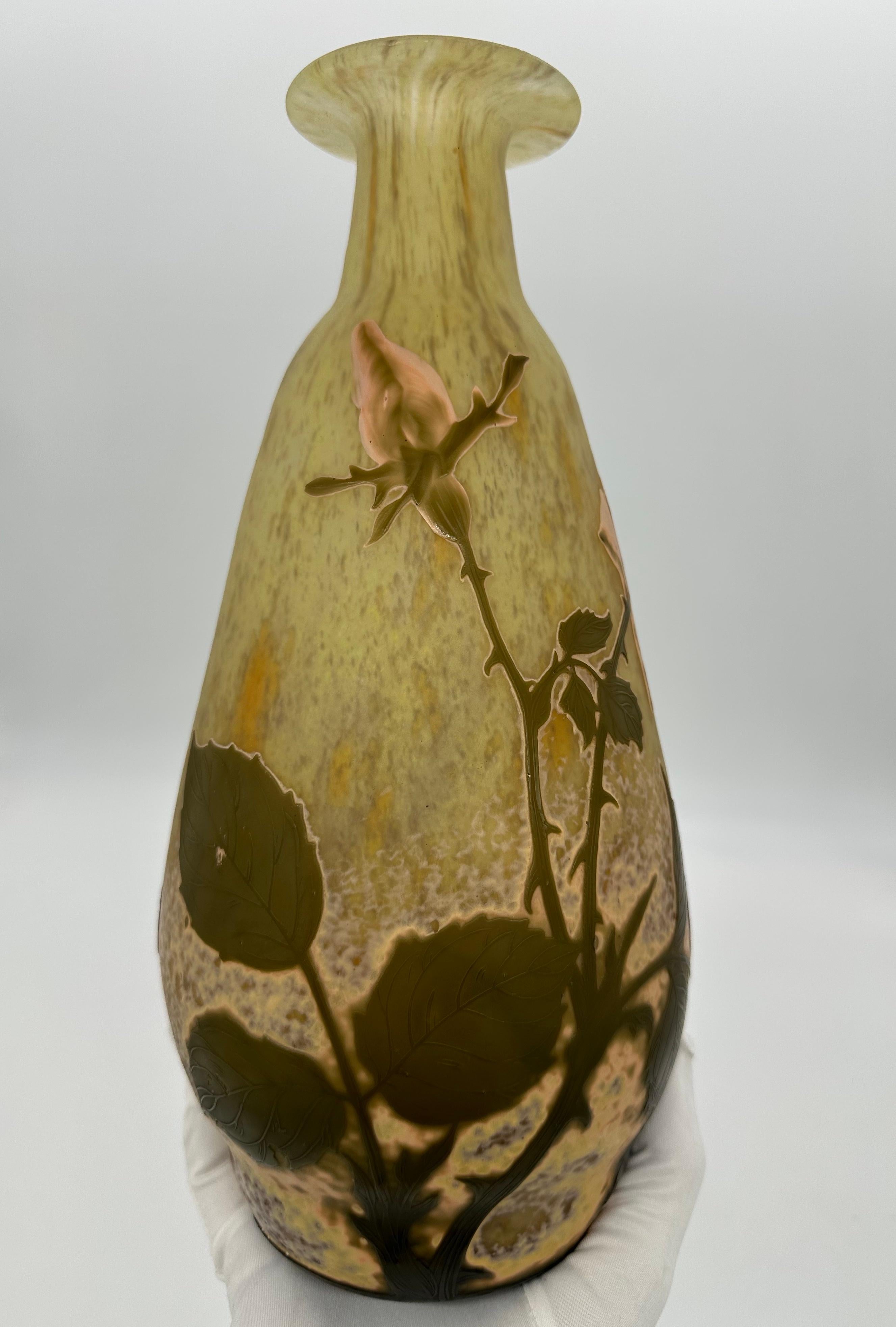 Art Nouveau Rare Daum Nancy Wheel-Carved Rose 'La France' double overlay Cameo Glass Vase For Sale