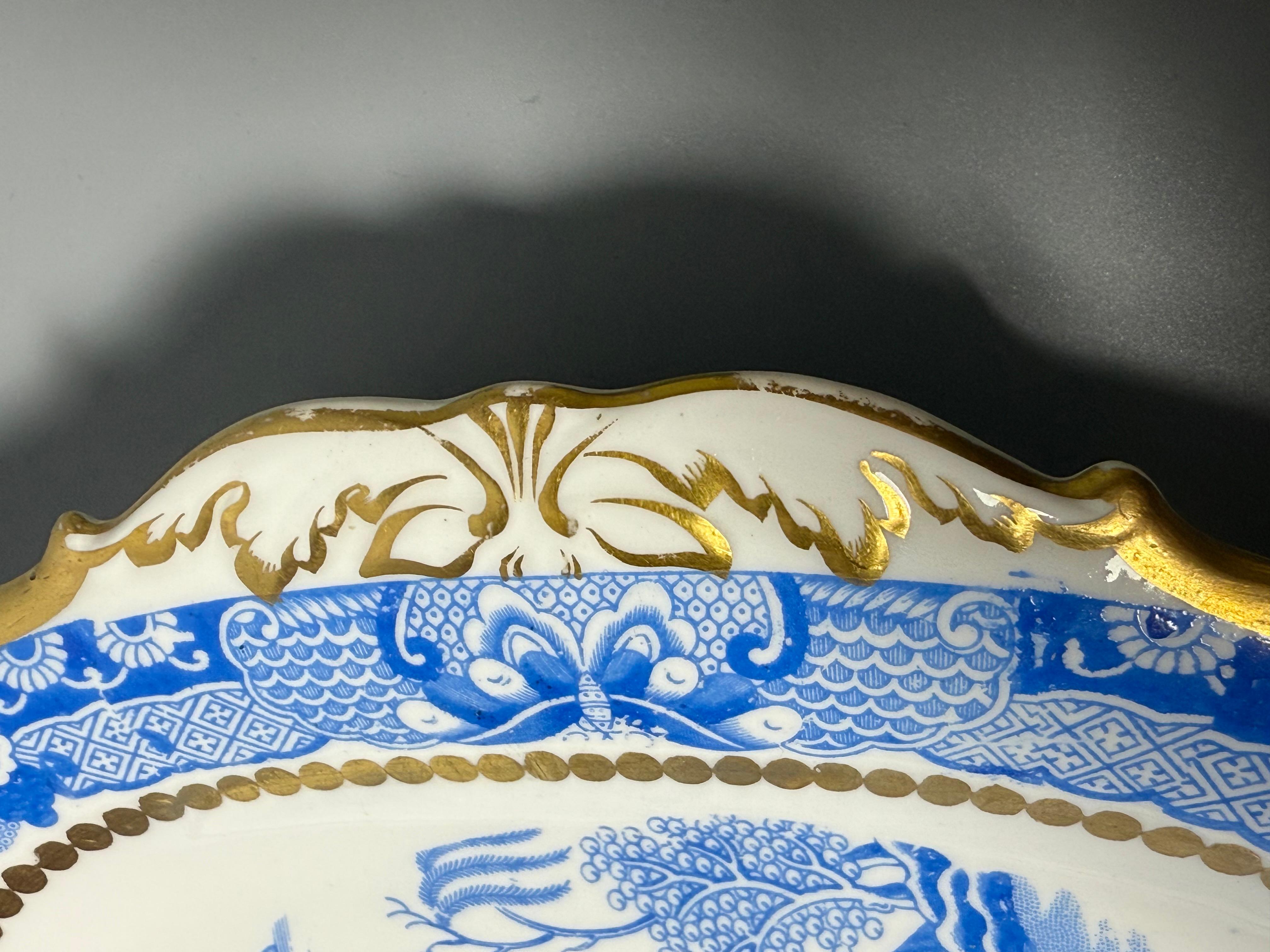 Canton Style White Blue Porcelain Davenport England Willow Six pieces 1820-1886 For Sale 6