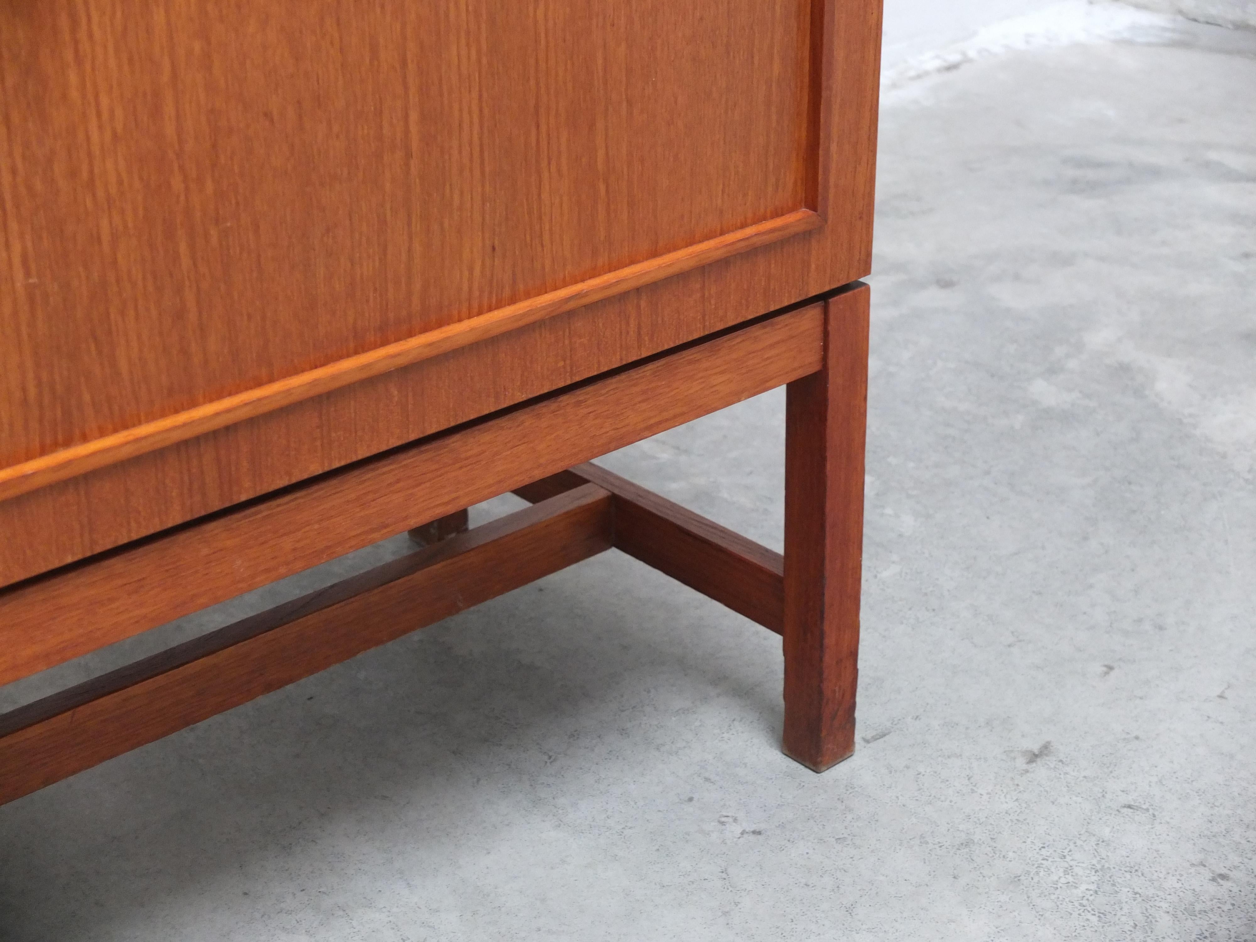 Teak Raro mobile bar decorativo di Oswald Vermaercke per V-Form, 1966 in vendita