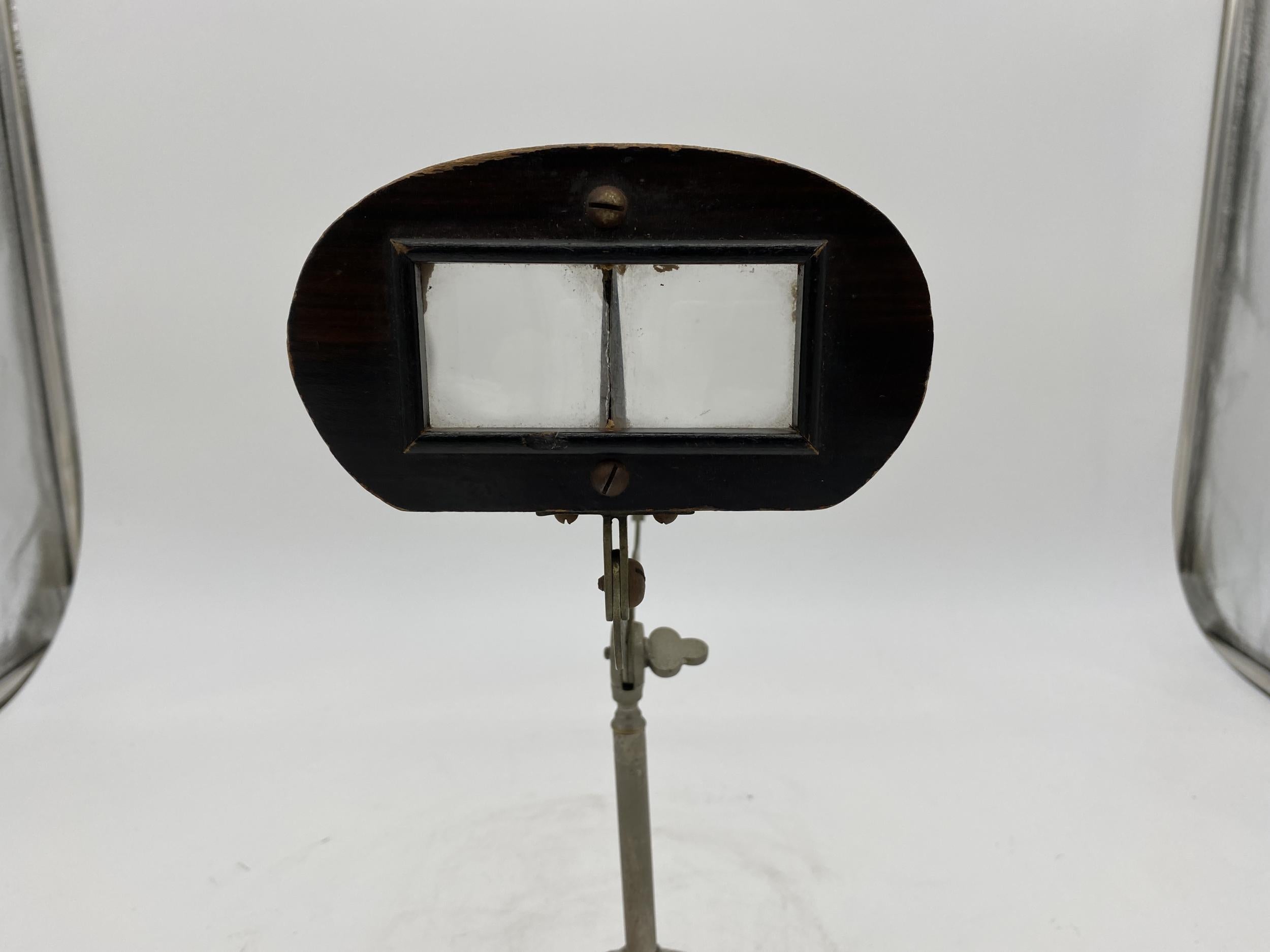 Rare Decorative Table Top Stereo-Graphoscope Stereo Viewer, circa 1889 In Excellent Condition For Sale In Van Nuys, CA