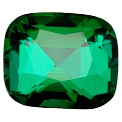 Rare tourmaline naturelle vert lagon profond de 2,70 carats taille coussin pour bague