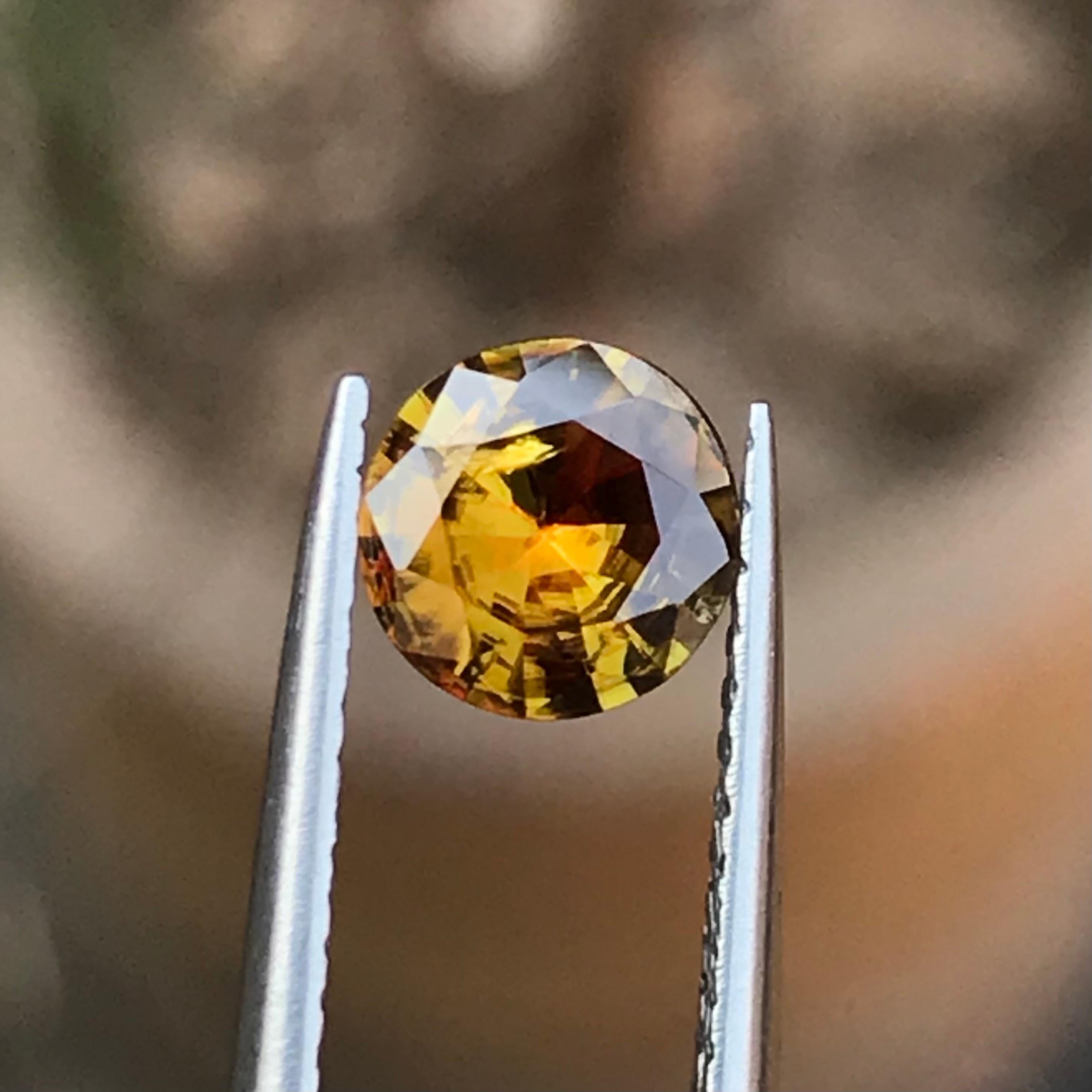 Round Cut Rare Deep Yellow Natural Sphene Loose Gemstone, 0.75 Ct Round Brilliant for Ring For Sale