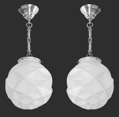 Rara coppia di lampadari a sospensione Degue Art Deco, 1920