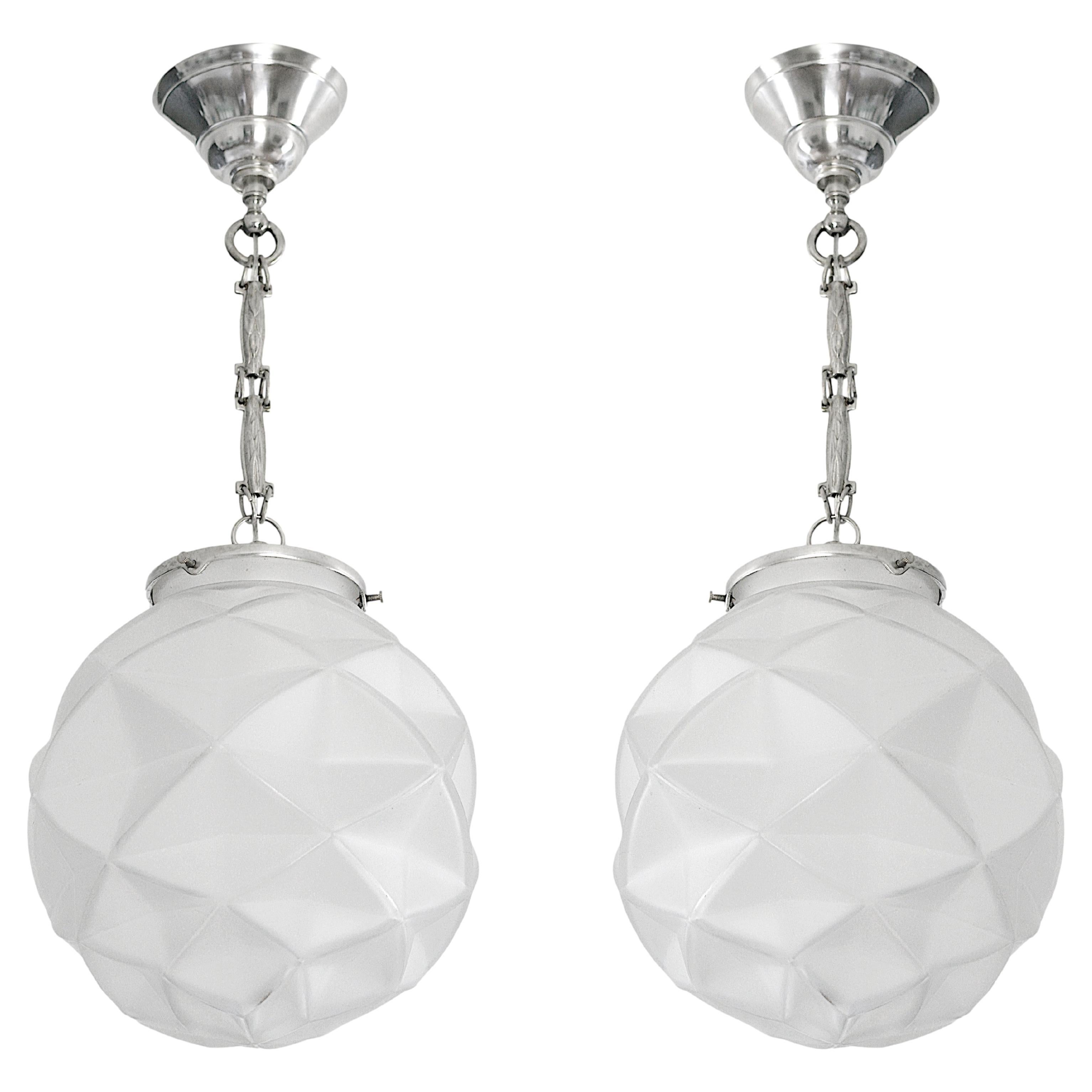 Rare Degue Art Deco Pair of Pendants Chandeliers, 1920