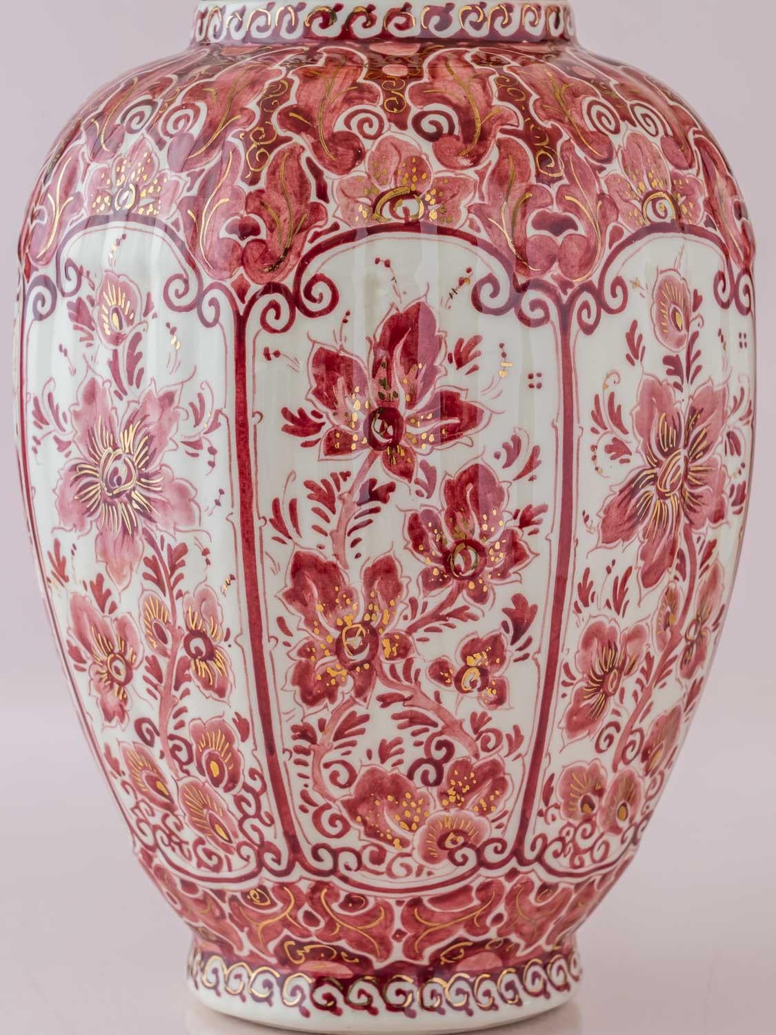 Chinoiserie Rare Delft Red Table Lamp (1935-1979) with New Old Rose Velvet Shade