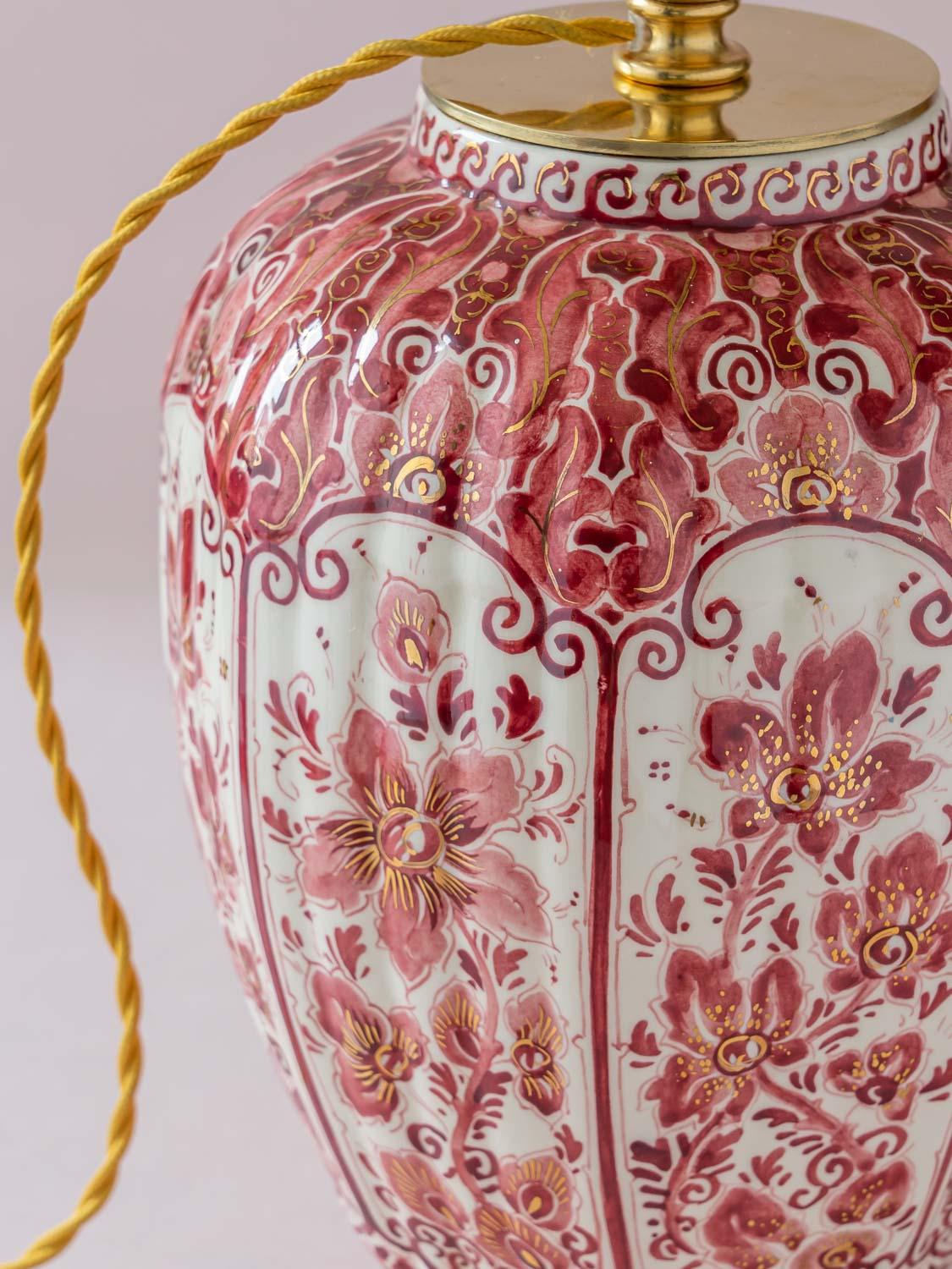 Hand-Painted Rare Delft Red Table Lamp (1935-1979) with New Old Rose Velvet Shade
