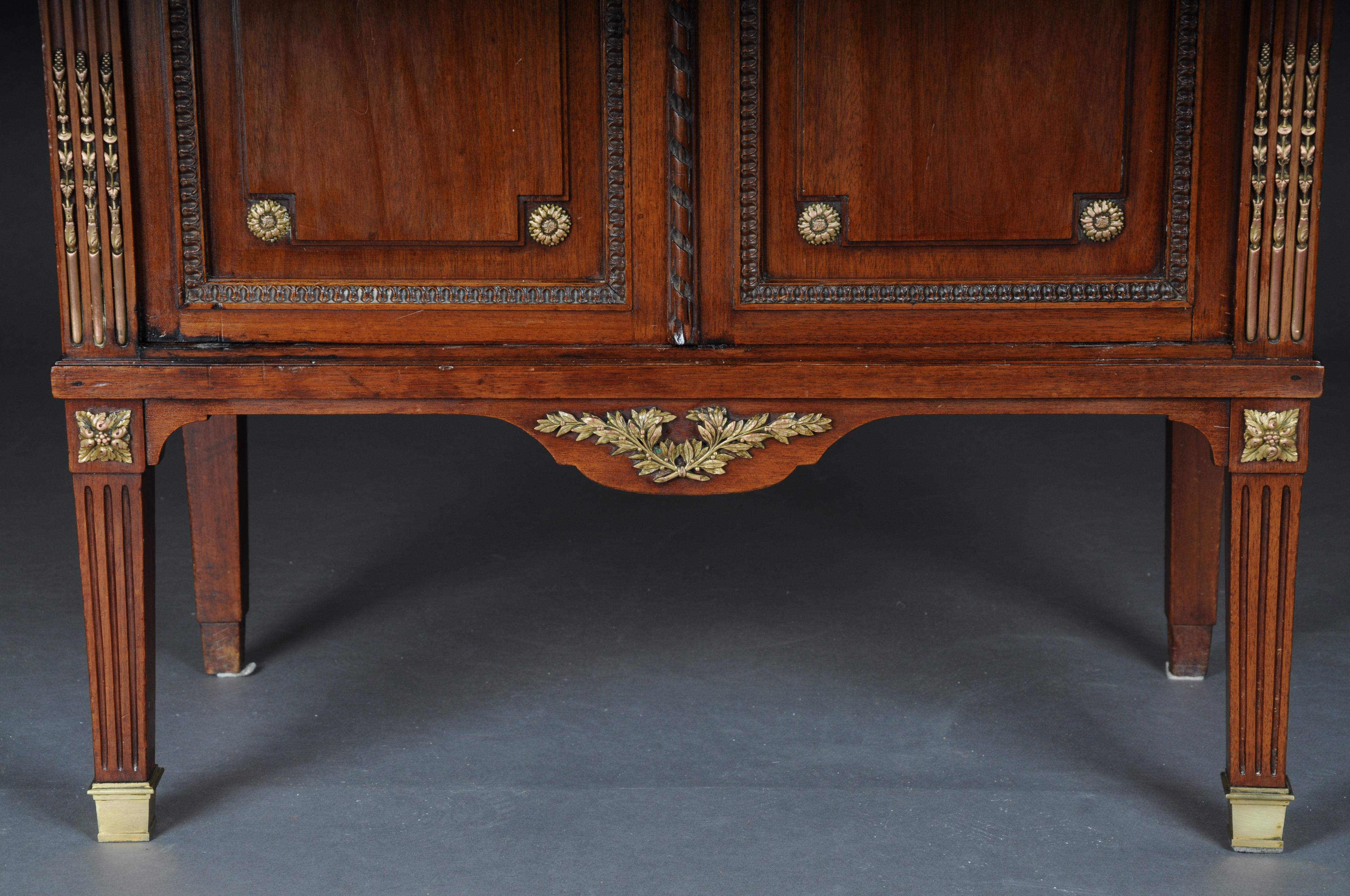 Rare delicate mahogany music cabinet around 1880, Louis XVI In Good Condition For Sale In Berlin, DE