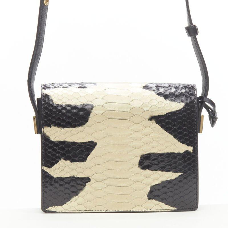 De las mujeres rara DELVAUX Le Madame negro oro pintado aerosol escamas cuero crossbody caja bolsa en venta