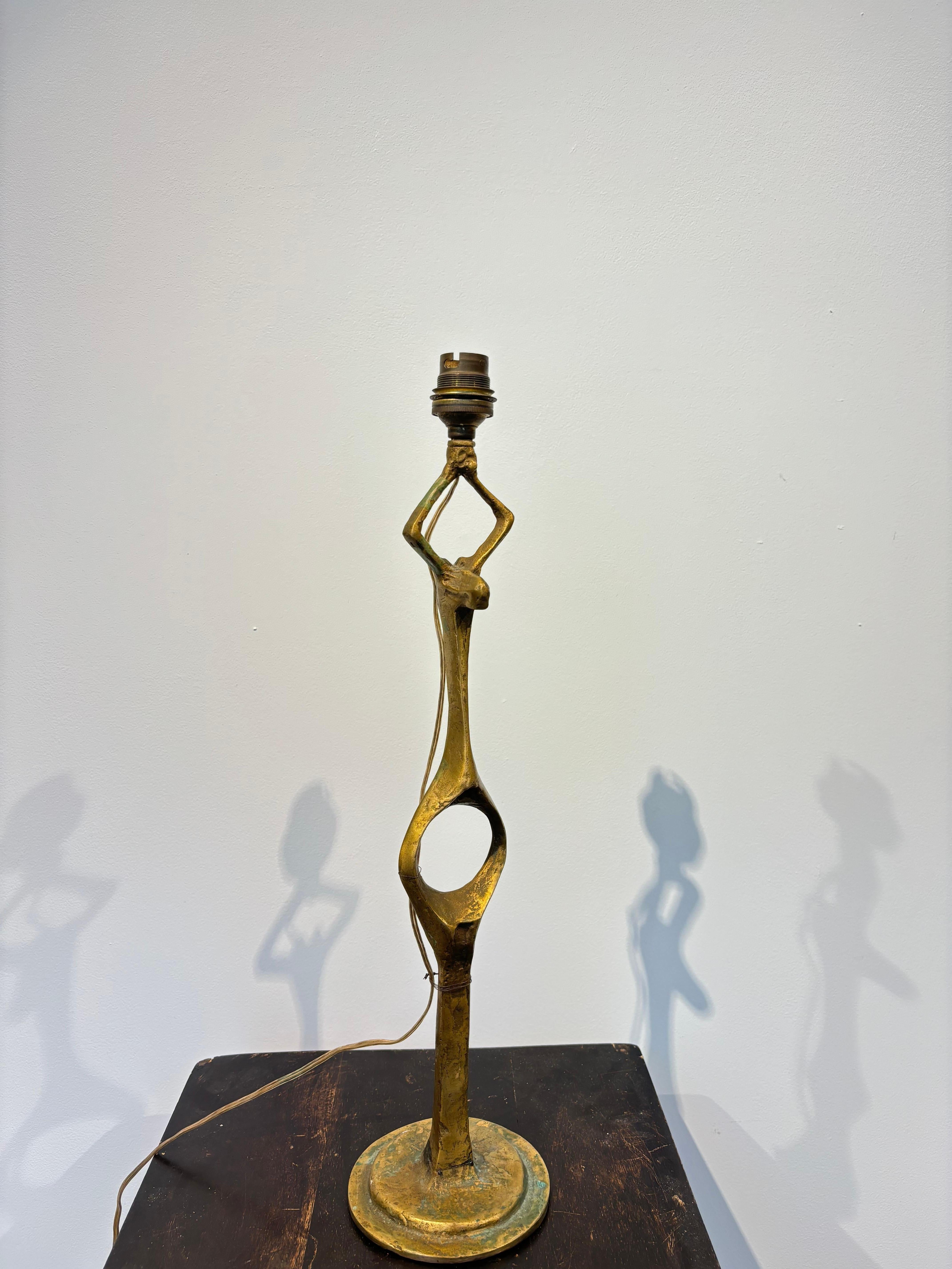 Lampe di Denise Pietra Corbara, allieva di Felix Agostini. 
Superbe qualité d'éxécution. 