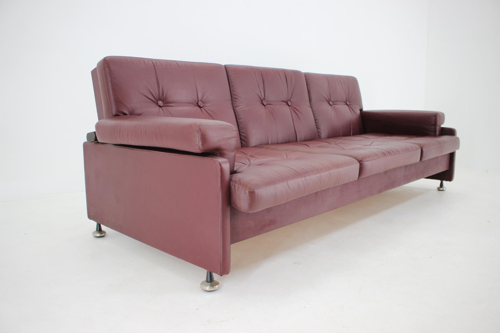 Rare Design Leather Folding Sofa by Arch. Spicka, 1970s, Czechoslovakia For Sale 1