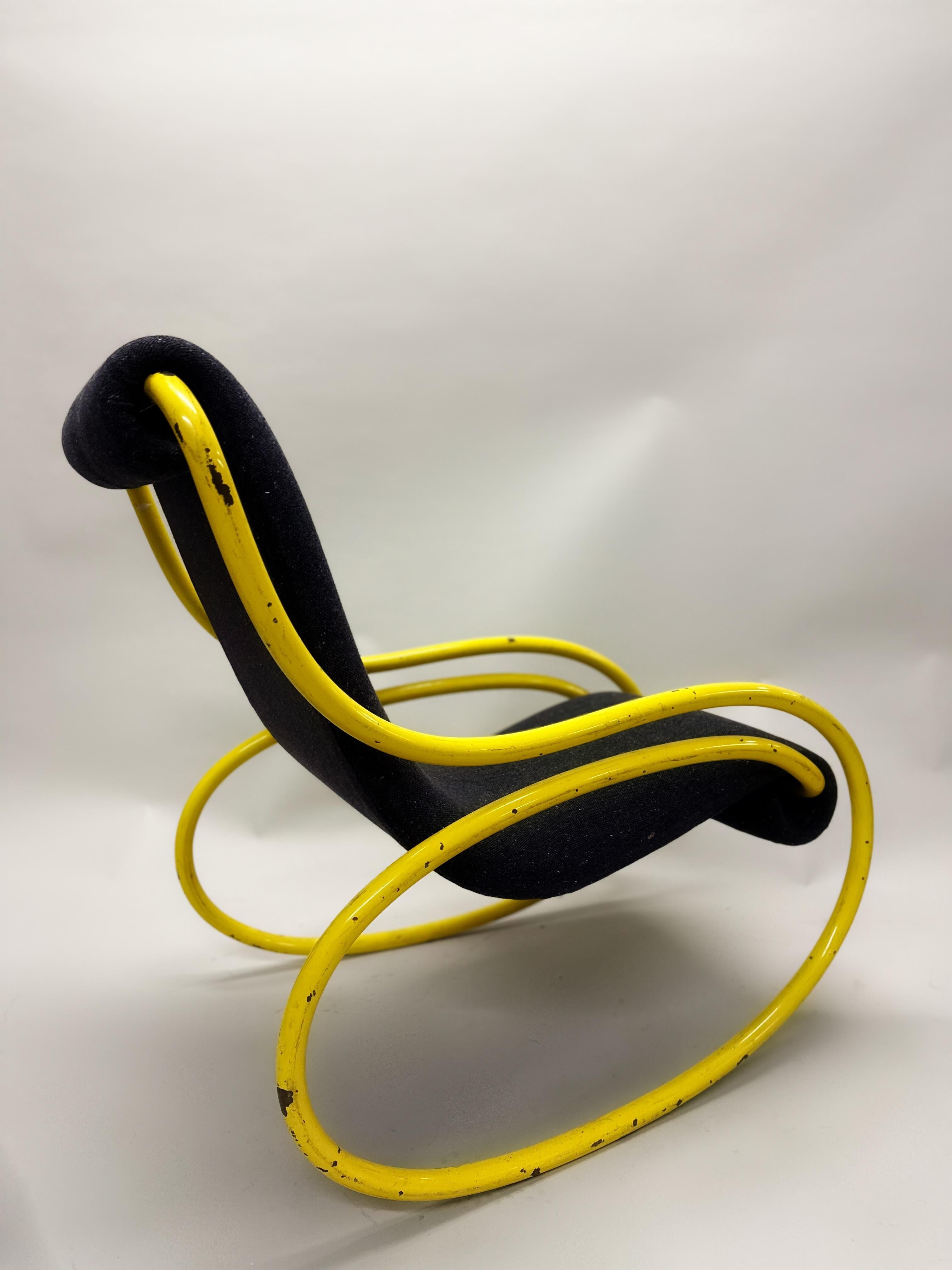 Italian Rare Design Mid-Century Rocking Chair / Lounge Chair Attr. to Gae Aulenti For Sale