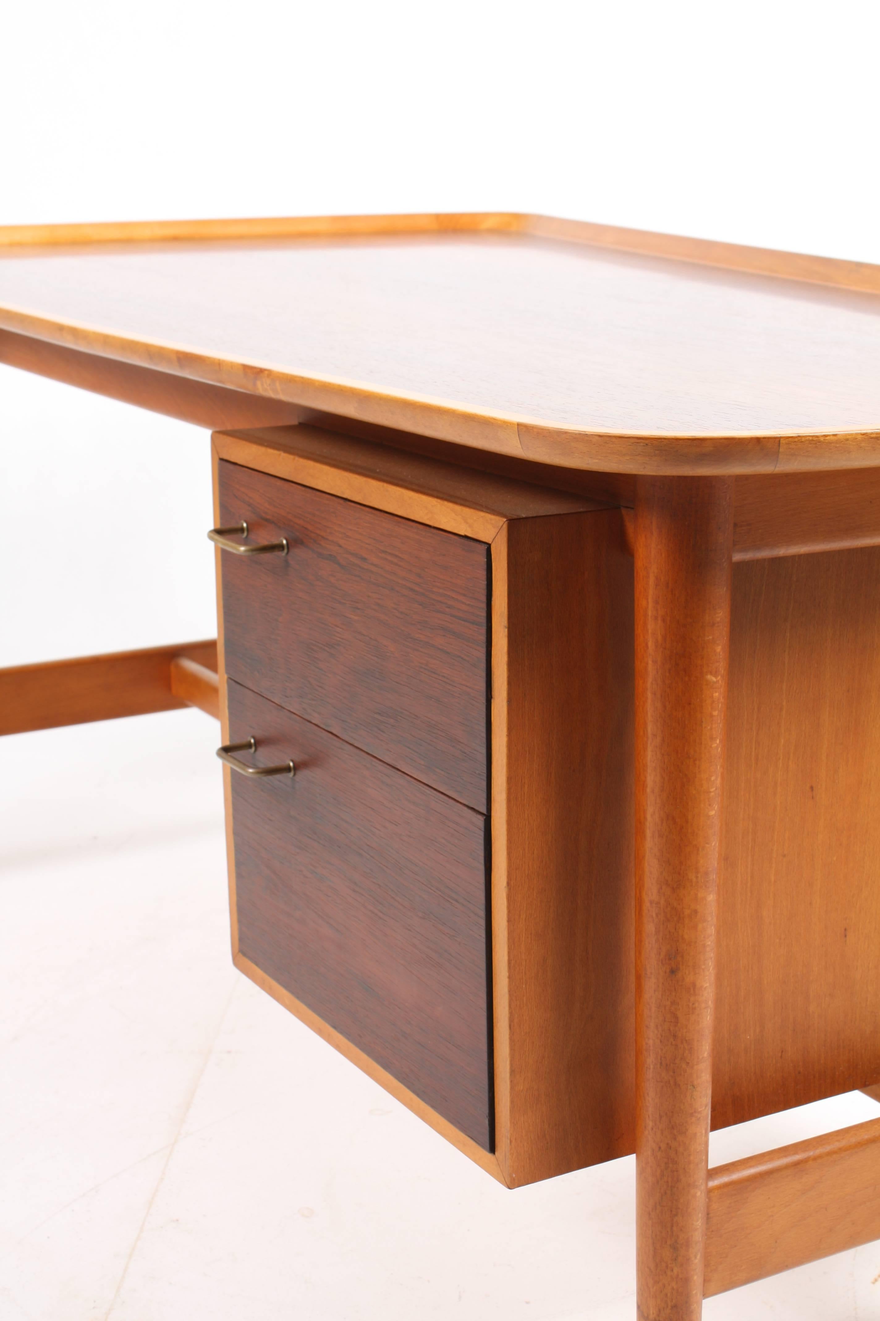 Mid-20th Century Rare Desk by Arne Vodder in Rosewood