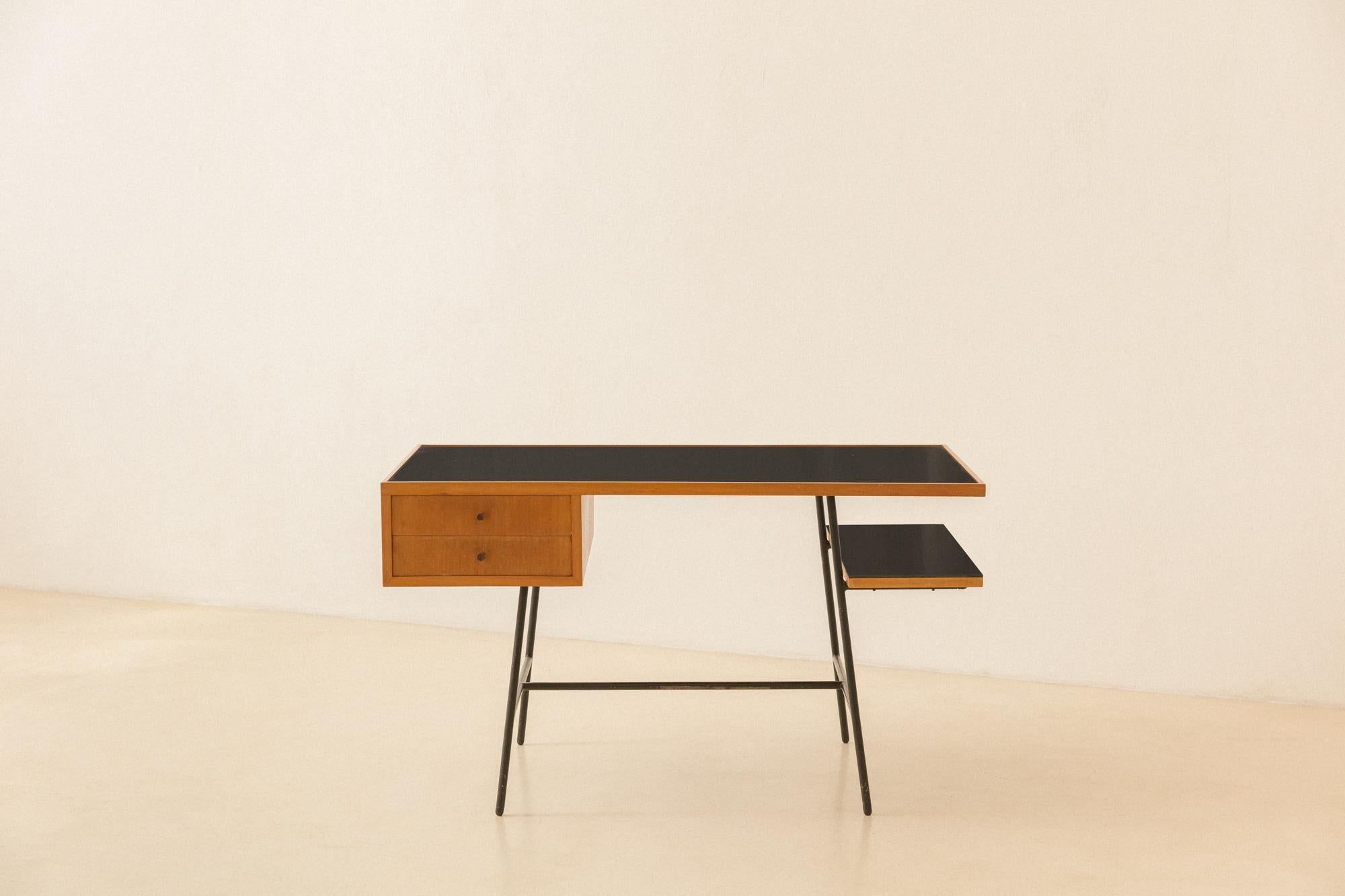 Mid-Century Modern Rare Desk by Carlo Hauner, Móveis Artesanal, 1950s, Brazilian Mid-Century For Sale