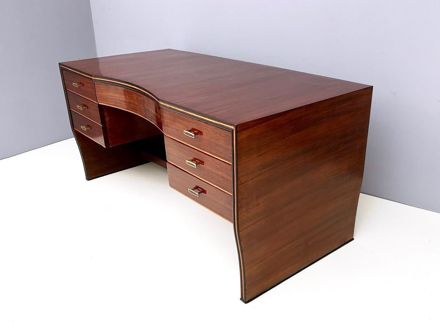 Rare Wooden Desk by Osvaldo Borsani for Arredamenti Borsani Varedo, Italy In Excellent Condition In Bresso, Lombardy