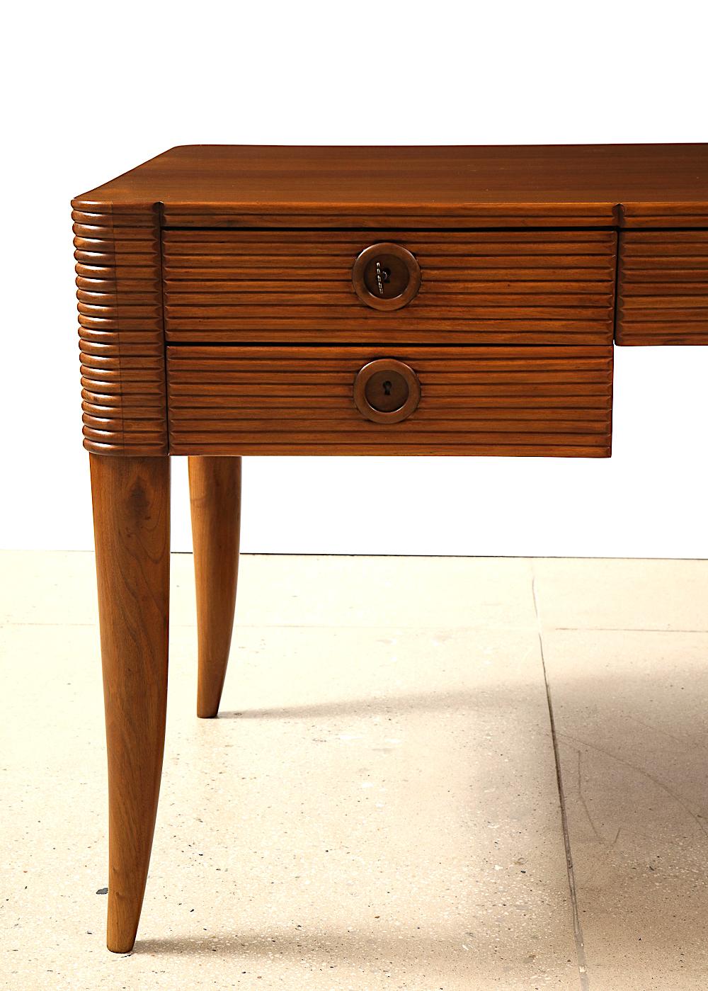 Italian Rare Desk by Paolo Buffa