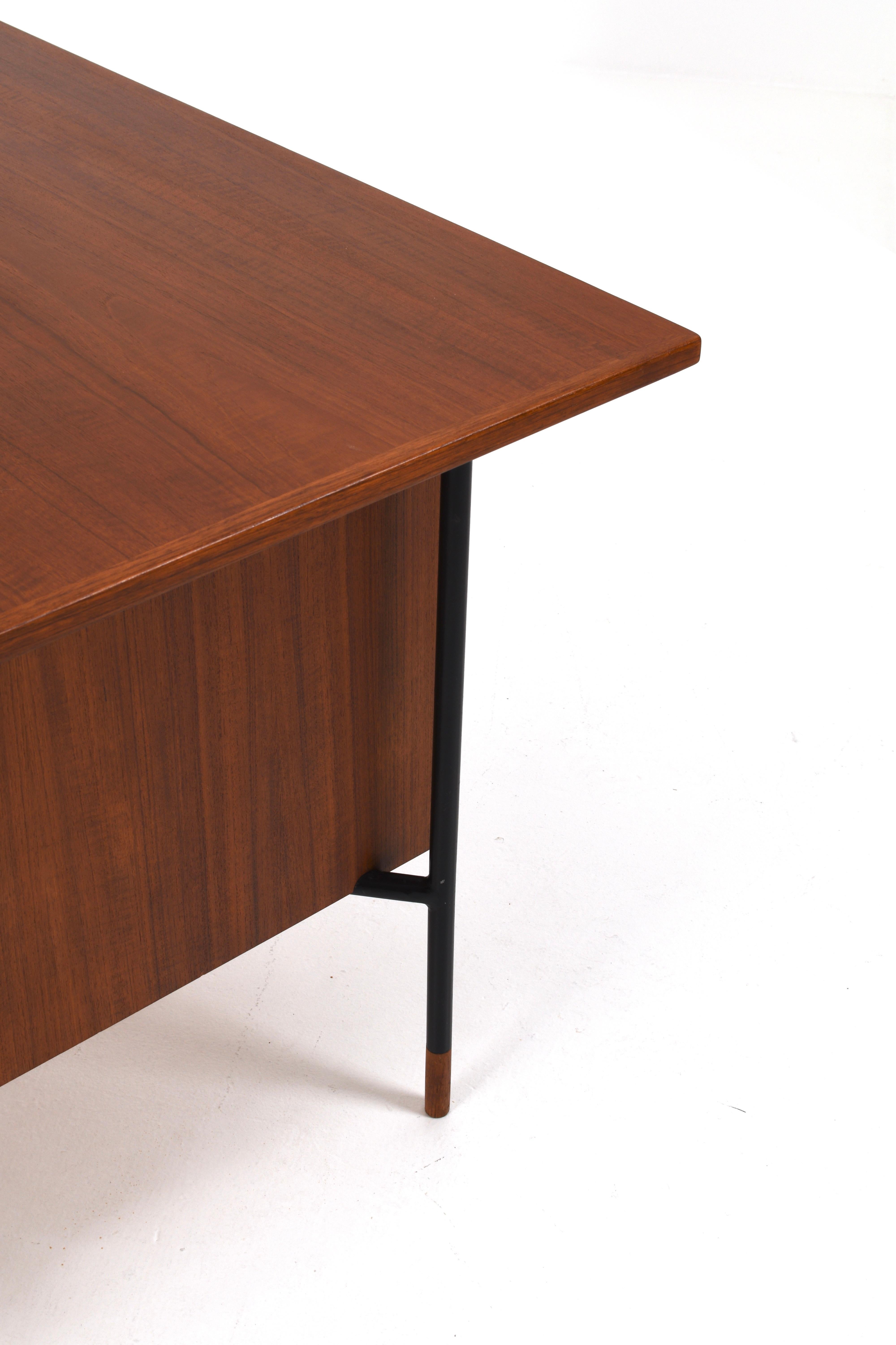 Rare Desk H-55 by Åke Hassbjer in teak and steel base, 1950s For Sale 2