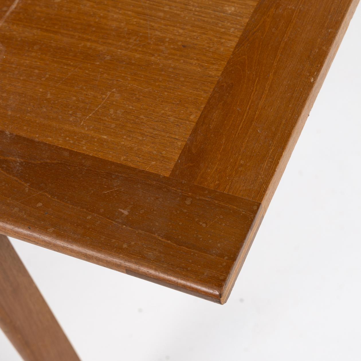 Seltener Schreibtisch aus Mahagoni mit zwei Schubladen von Vilhelm Wohlert im Angebot 1