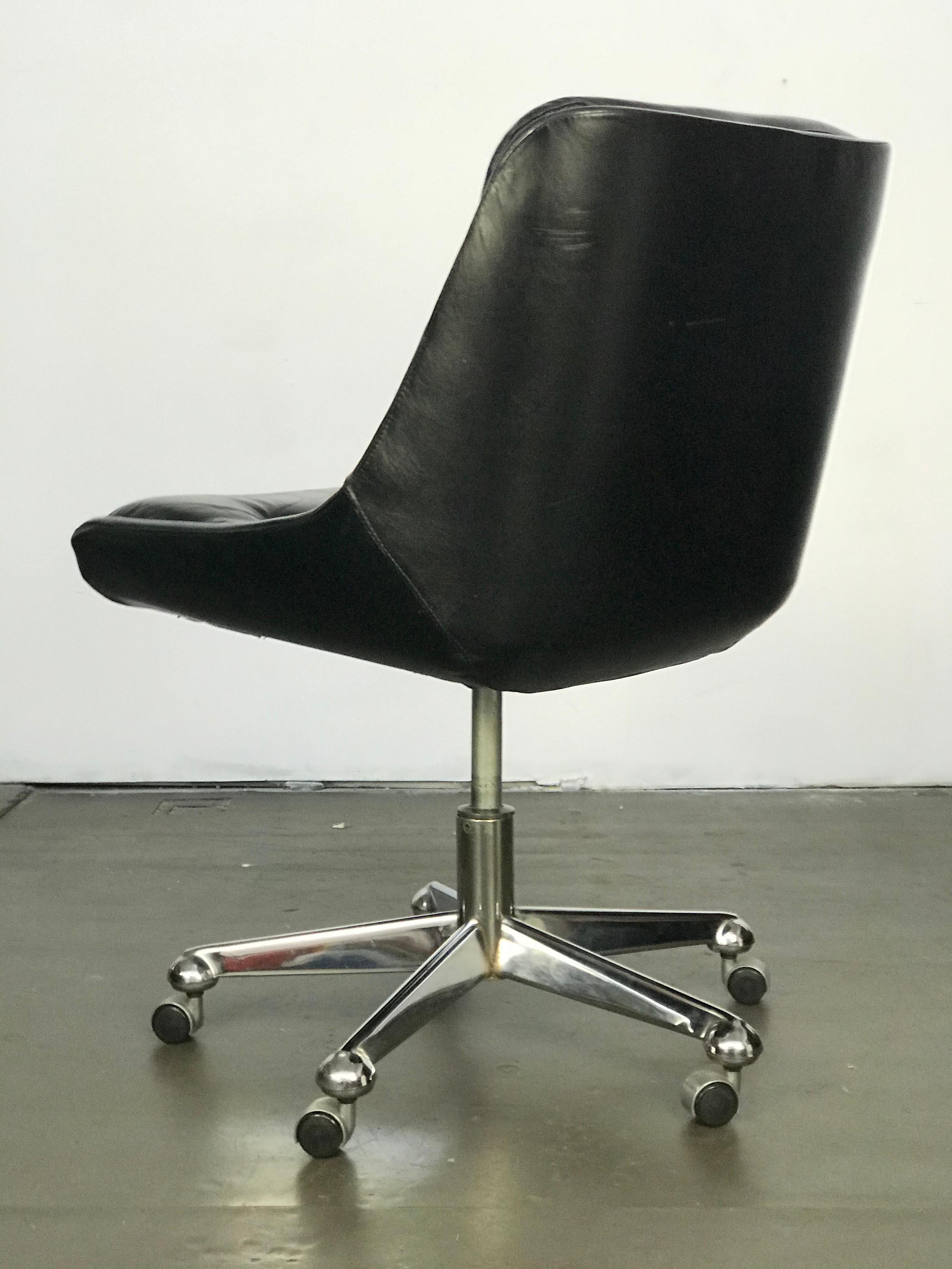 Mid-20th Century Mid Century Modern Desk Chair in Leather by Jean Gillon 