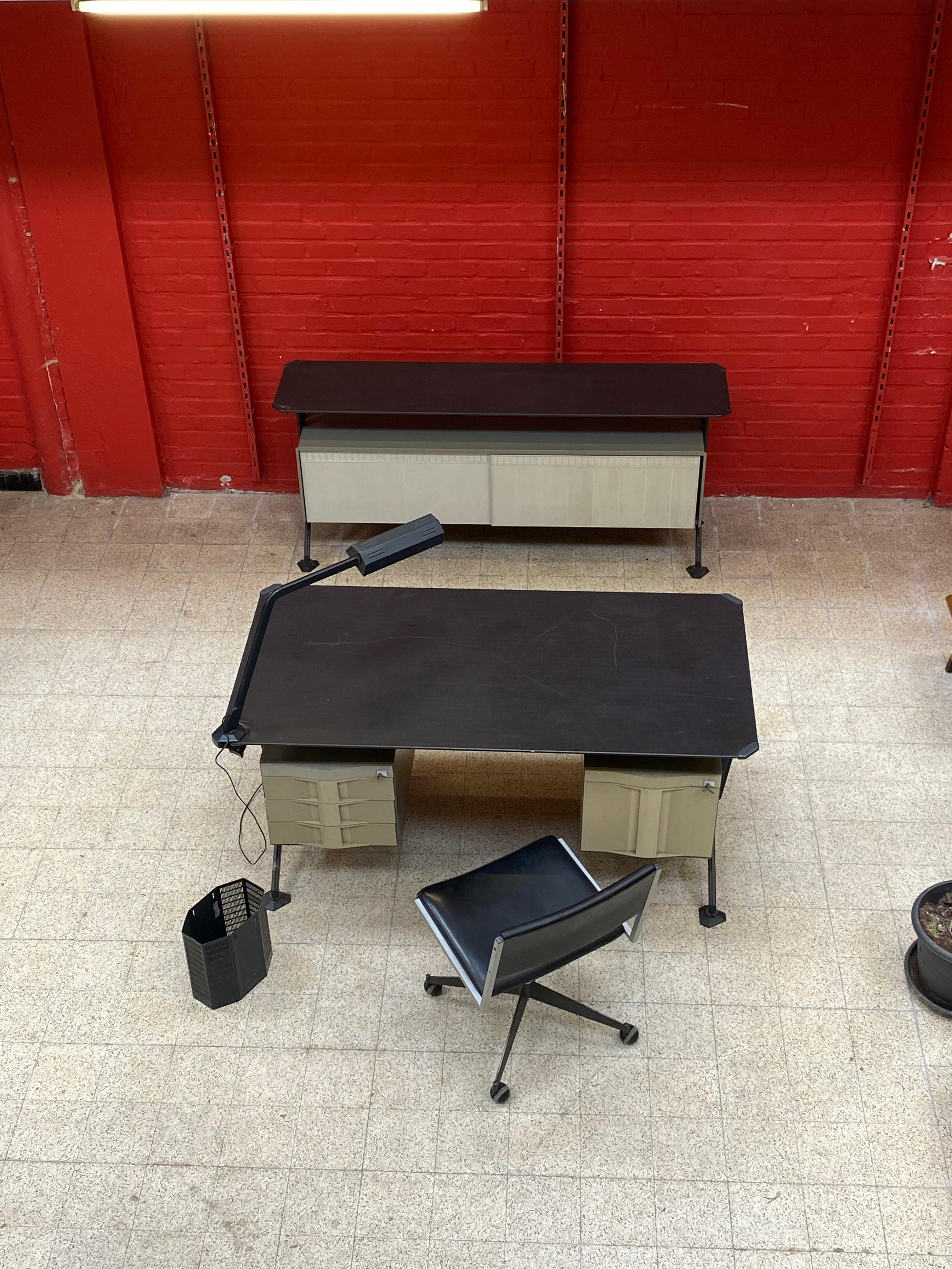 Rare Desk Set by BBPR for Olivetti Synthesis, circa 1960 For Sale 8